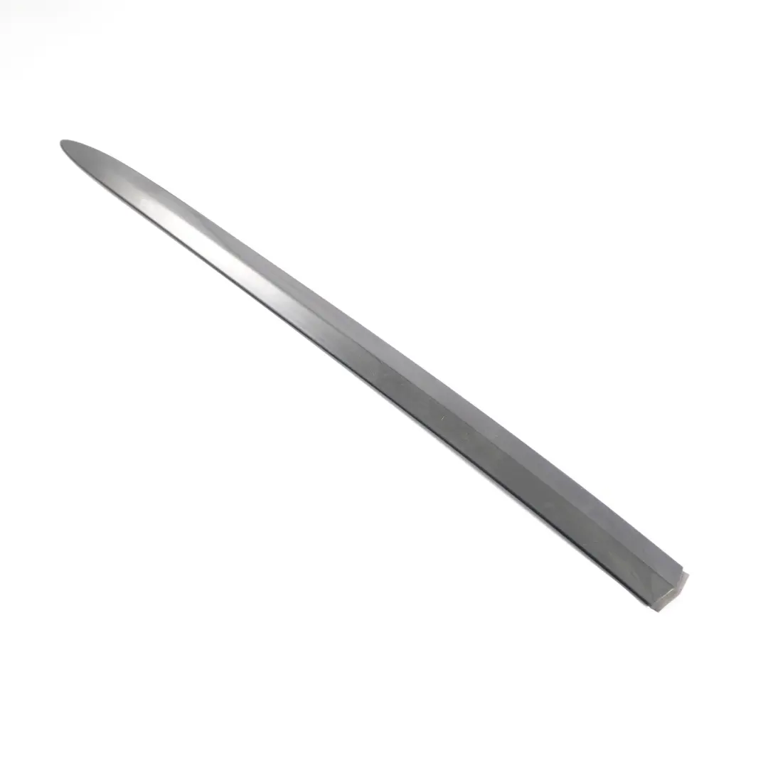 Bande De Moulage Haut Gauche Black Sapphire - 475 pour BMW E93 F33 à propos du numéro de pièce 7184027 BMW E93 F33 Bande De Moulage Haut Gauche Black Sapphire - 475 - SKU 7184027-BS1 - Numéro de pièce 7184027