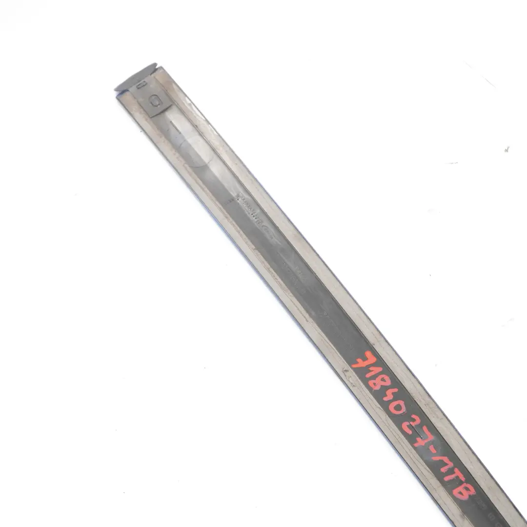 Tapa de moldura superior izquierda plegable Montegoblau Azul A51 para BMW E93 F33 con número de pieza 7184027 BMW E93 F33 Tapa de moldura superior izquierda plegable Montegoblau Azul A51 - SKU 7184027-MTB - Número de pieza 7184027