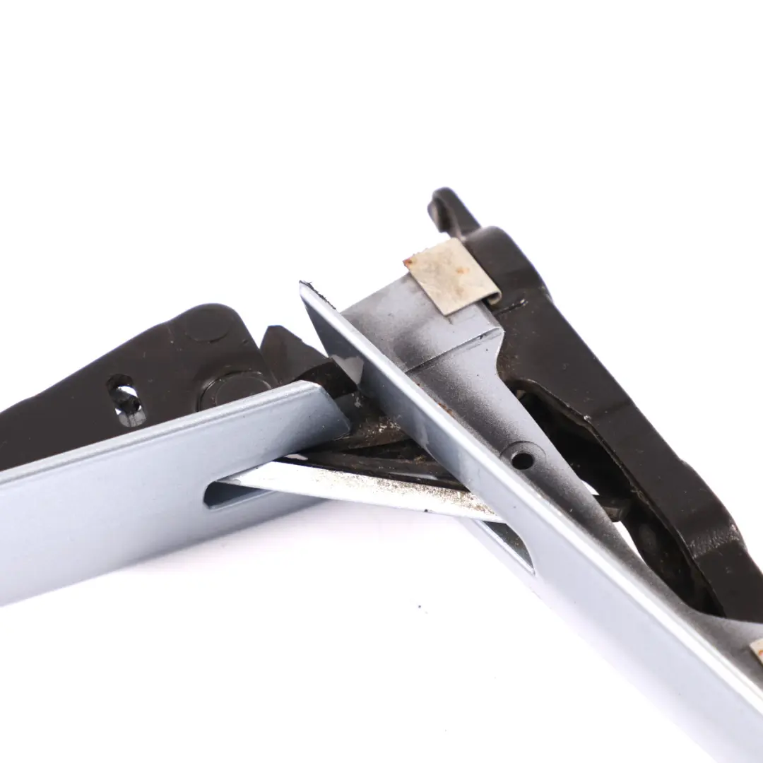 Left Top Molding Roof Hinge Cover Sparkling Graphite A22 to BMW E93 Convertible with Part number 7184047 BMW E93 Convertible Left Top Molding Roof Hinge Cover Sparkling Graphite A22 - SKU 7184047-WB - Part number 7184047