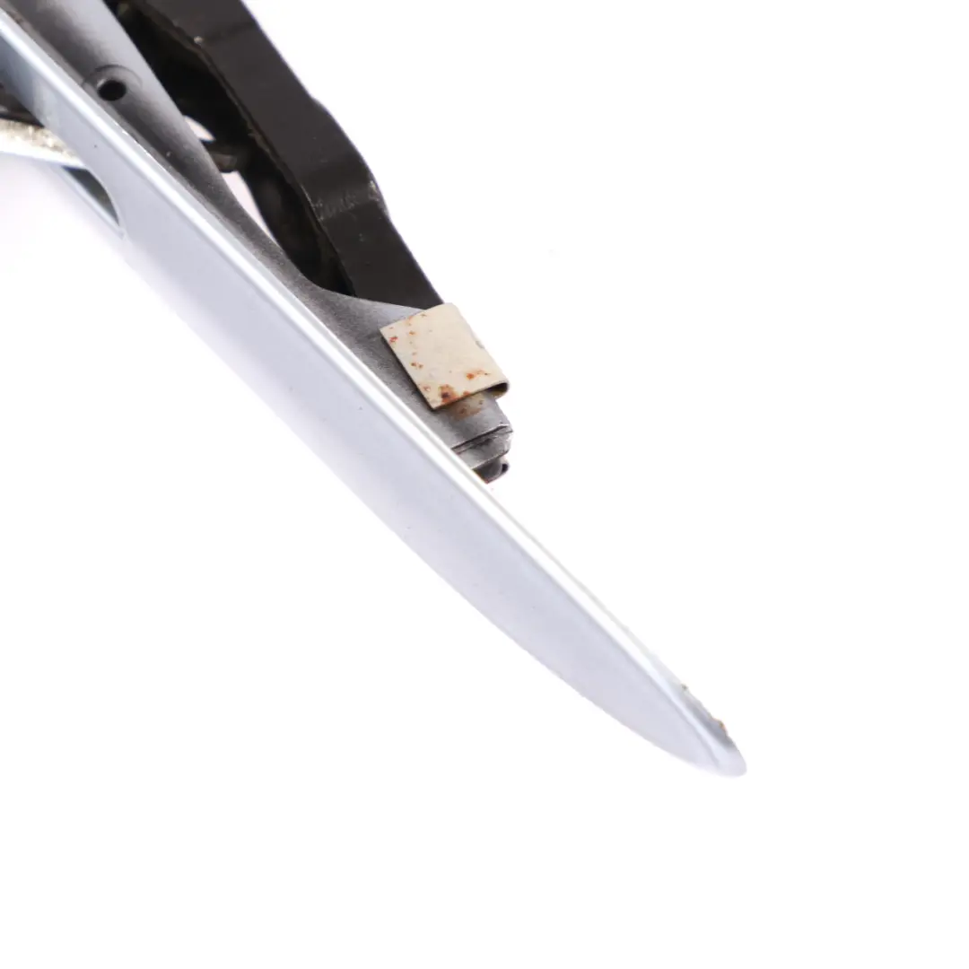 Copertura cerniera tetto sinistro Grafite scintillante A22 per BMW E93 Cabrio con numero di parte 7184047 BMW E93 Cabrio Copertura cerniera tetto sinistro Grafite scintillante A22 - SKU 7184047-WB - Numero di parte 7184047