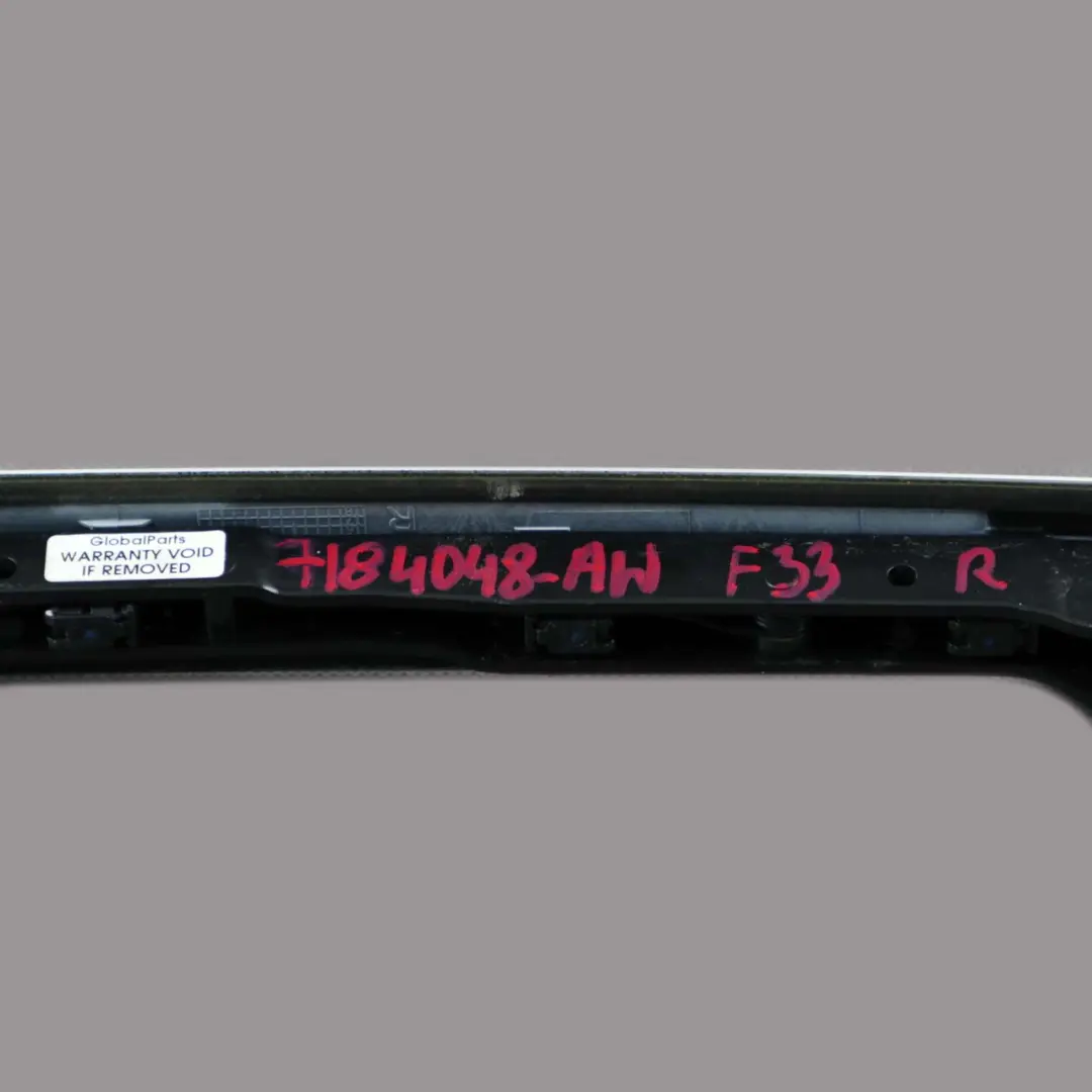 Derecho Techo Plegable Tapa Bisagra Alpine Blanco - 300 para BMW E93 Convertible con número de pieza 7184048 BMW E93 Convertible Derecho Techo Plegable Tapa Bisagra Alpine Blanco - 300 - SKU 7184048-AW - Número de pieza 7184048