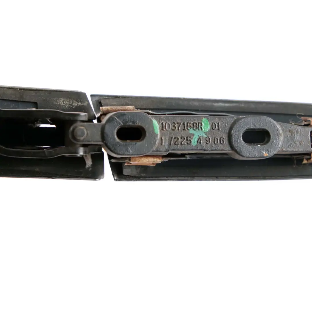 Moldura Superior Derecha Tapa Bisagra Techo Sparkling Graphite A22 para BMW E93 con número de pieza 7184048 BMW E93 Moldura Superior Derecha Tapa Bisagra Techo Sparkling Graphite A22 - SKU 7184048-SG - Número de pieza 7184048