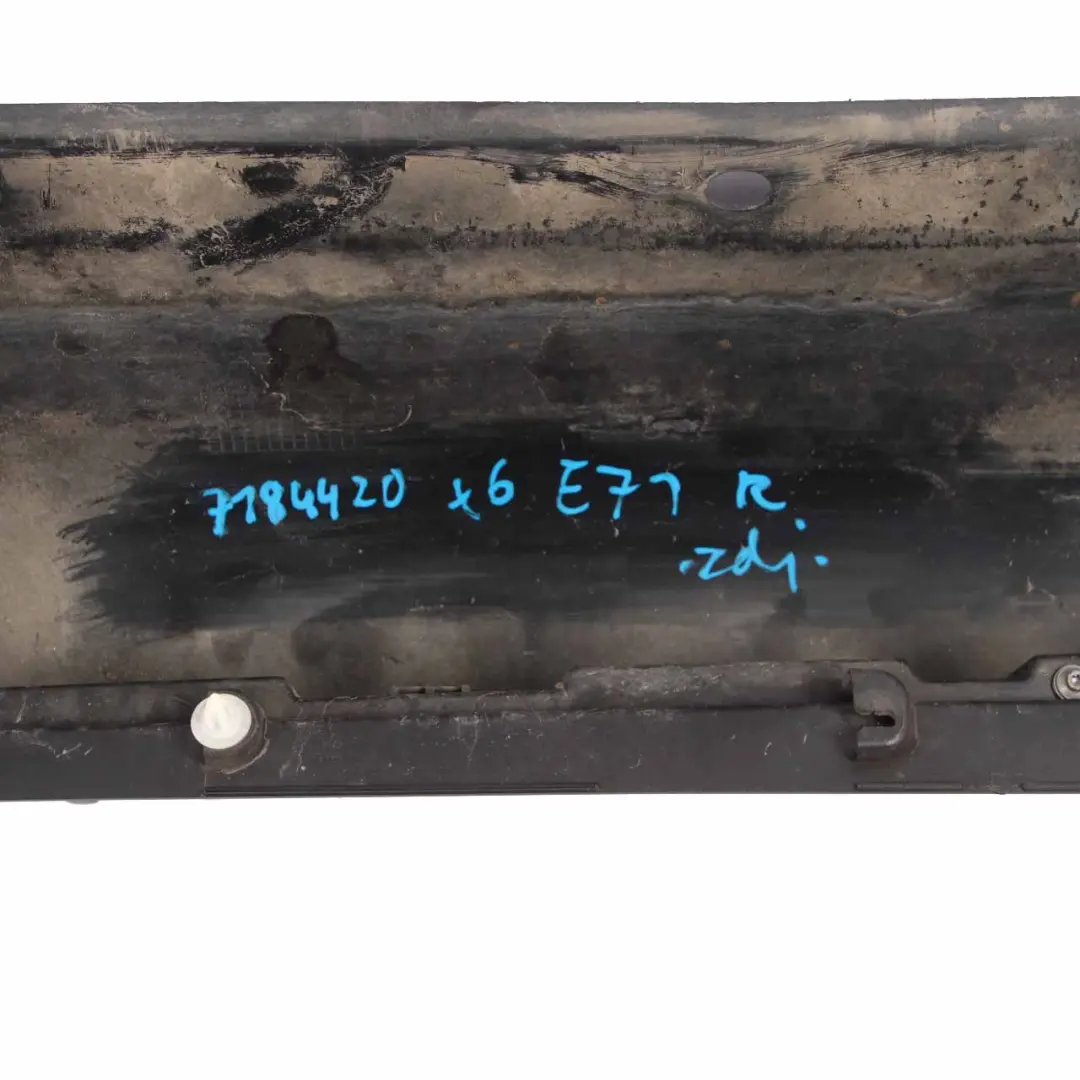 Faldón Lateral Derecho Sill Tapa Panel Aluminio Estribo Negro para BMW X6 E71 con número de pieza 7184420 BMW X6 E71 Faldón Lateral Derecho Sill Tapa Panel Aluminio Estribo Negro - SKU 7184420 - Número de pieza 7184420