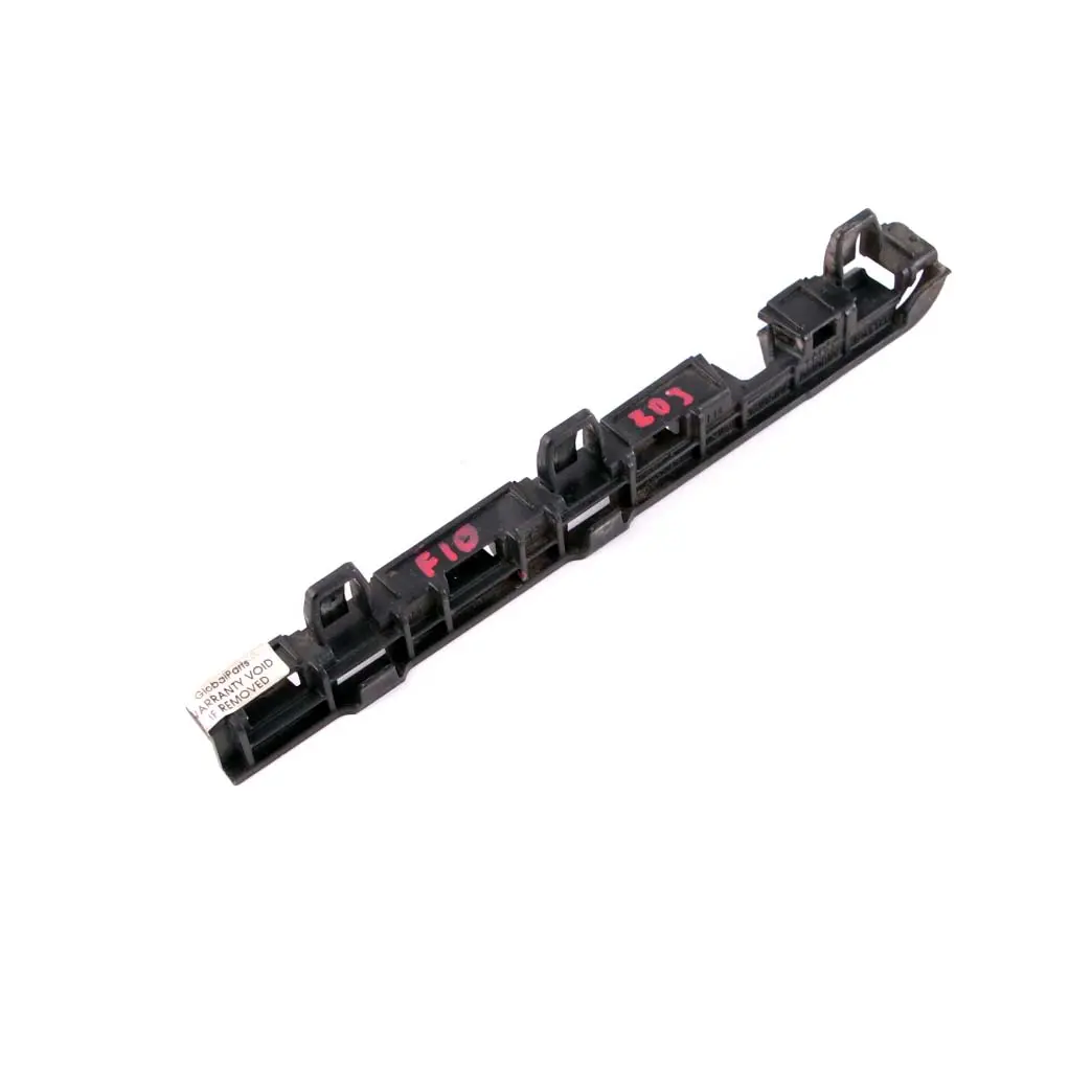 BMW F10 F11 Retaining Strip Skirt Sill Mount Holder Support Left - SKU 7184775 - Numéro de pièce 7184775
