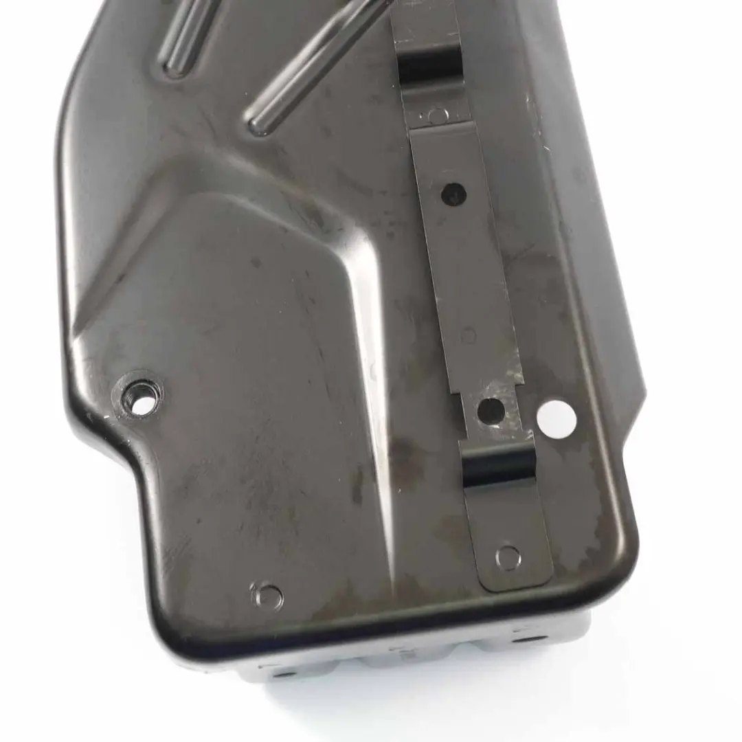 Osłona obudowa bagażnika lewa do BMW E93 o numerze 7185099 BMW E93 Osłona obudowa bagażnika lewa - SKU 7185099 - Numer Części 7185099