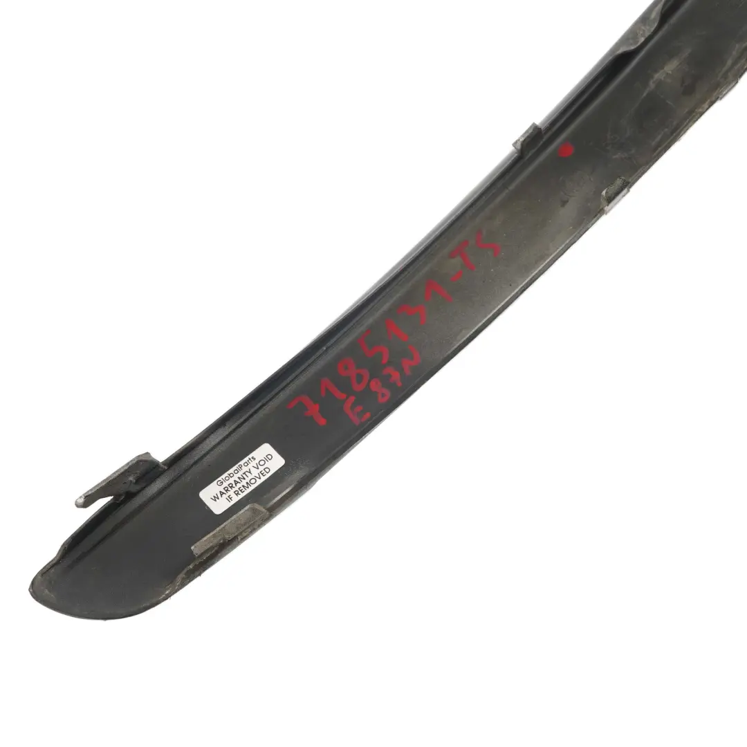 BMW E87 LCI E81 Striscia Gomma Paraurti Anteriore Sinistra Argento Titano - SKU 7185131-TS - Numero di parte 7185131