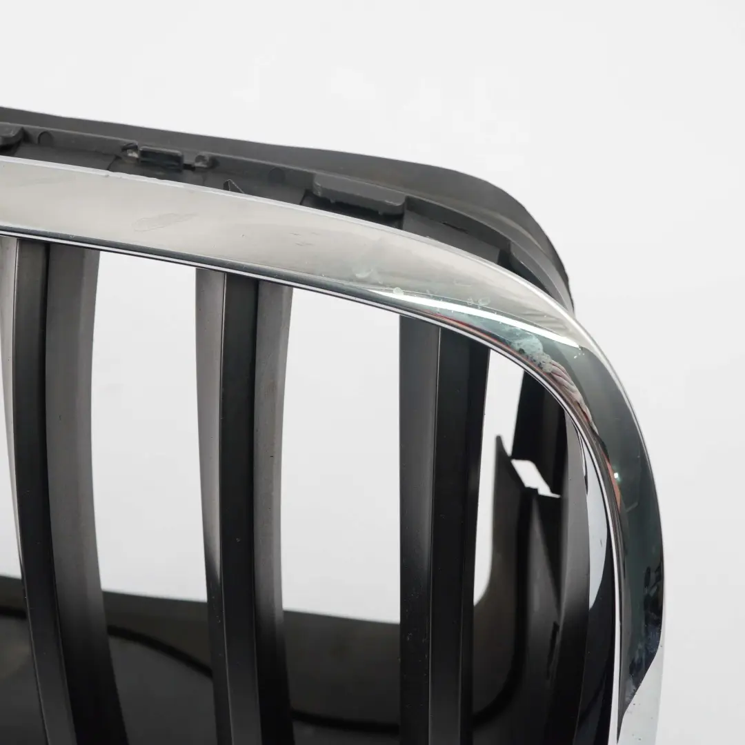 Front Bumper Grille BMW X5 E70 Kidney Radiator Air Inlet Right O/S Black Chrome to with Part number 7185224 Front Bumper Grille BMW X5 E70 Kidney Radiator Air Inlet Right O/S Black Chrome - SKU 7185224 - Part number 7185224
