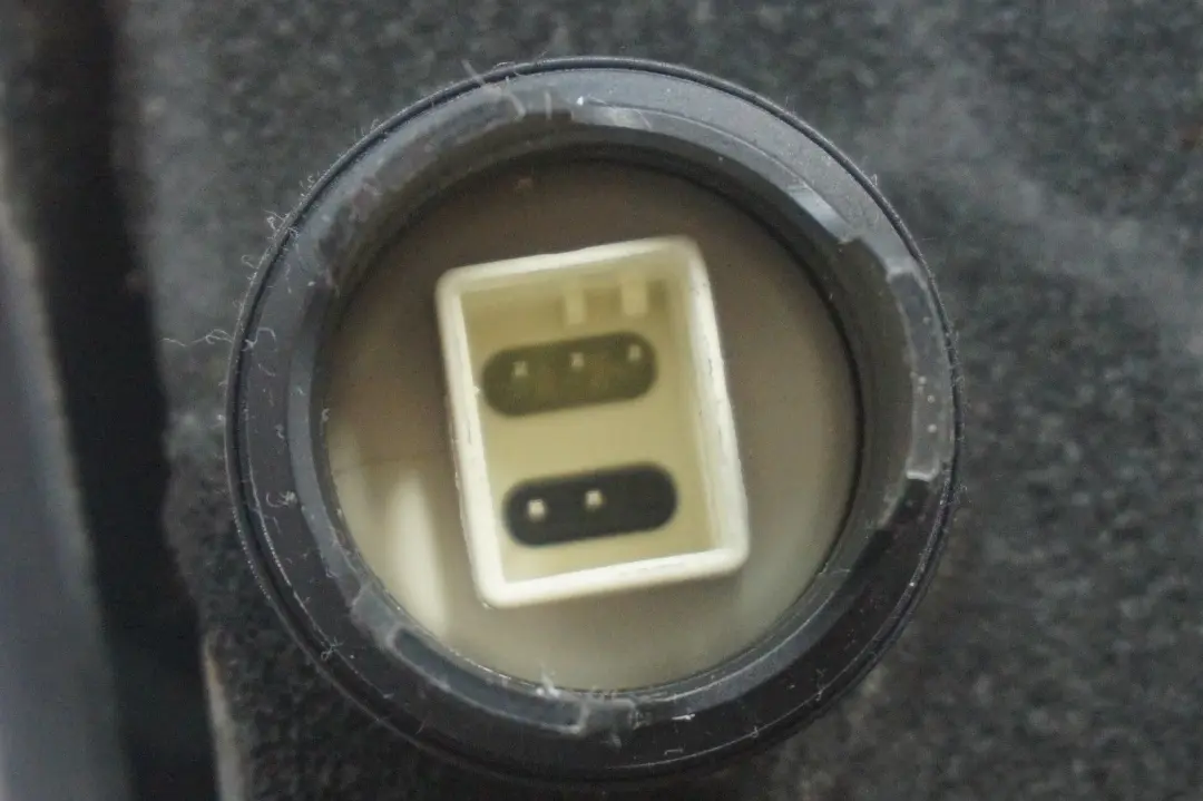 Heated Right Wing Mirror O/S Sparkling Graphite to BMW 1 Series 1 E81 E82 E88 with Part number 7185356 BMW 1 Series 1 E81 E82 E88 Heated Right Wing Mirror O/S Sparkling Graphite - SKU 7185356-SG1 - Part number 7185356