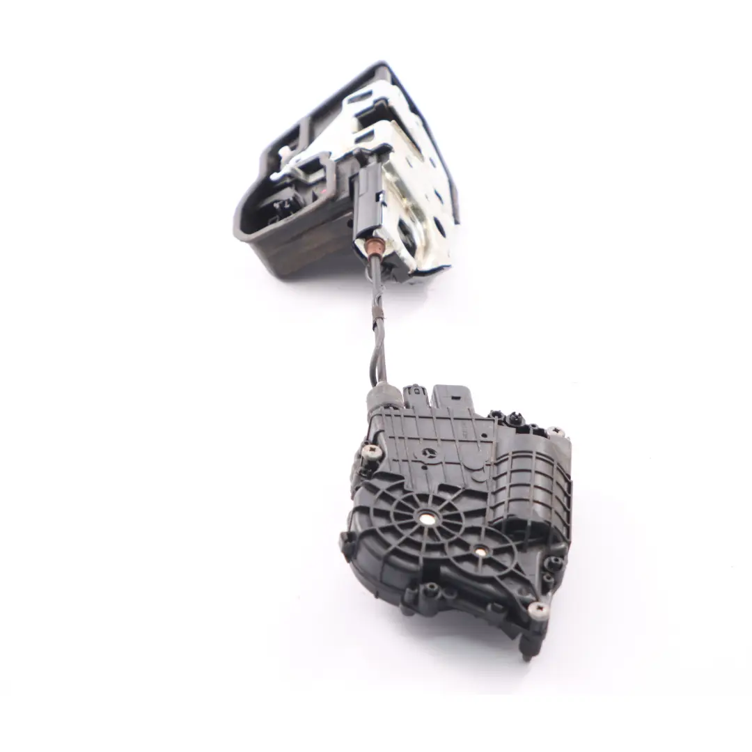 Zamek Drzwi Tylny Prawy Kompletny Miękkiego Zamykania do BMW F01 F02 o numerze 7185688 BMW F01 F02 Zamek Drzwi Tylny Prawy Kompletny Miękkiego Zamykania - SKU 7185688 - Numer Części 7185688