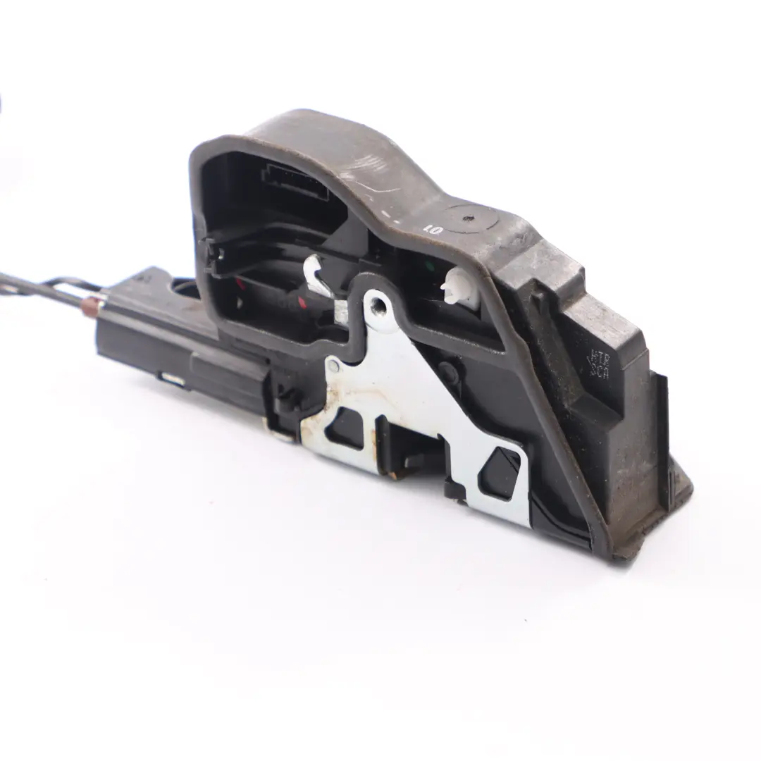 Zamek Drzwi Tylny Prawy Kompletny Miękkiego Zamykania do BMW F01 F02 o numerze 7185688 BMW F01 F02 Zamek Drzwi Tylny Prawy Kompletny Miękkiego Zamykania - SKU 7185688 - Numer Części 7185688