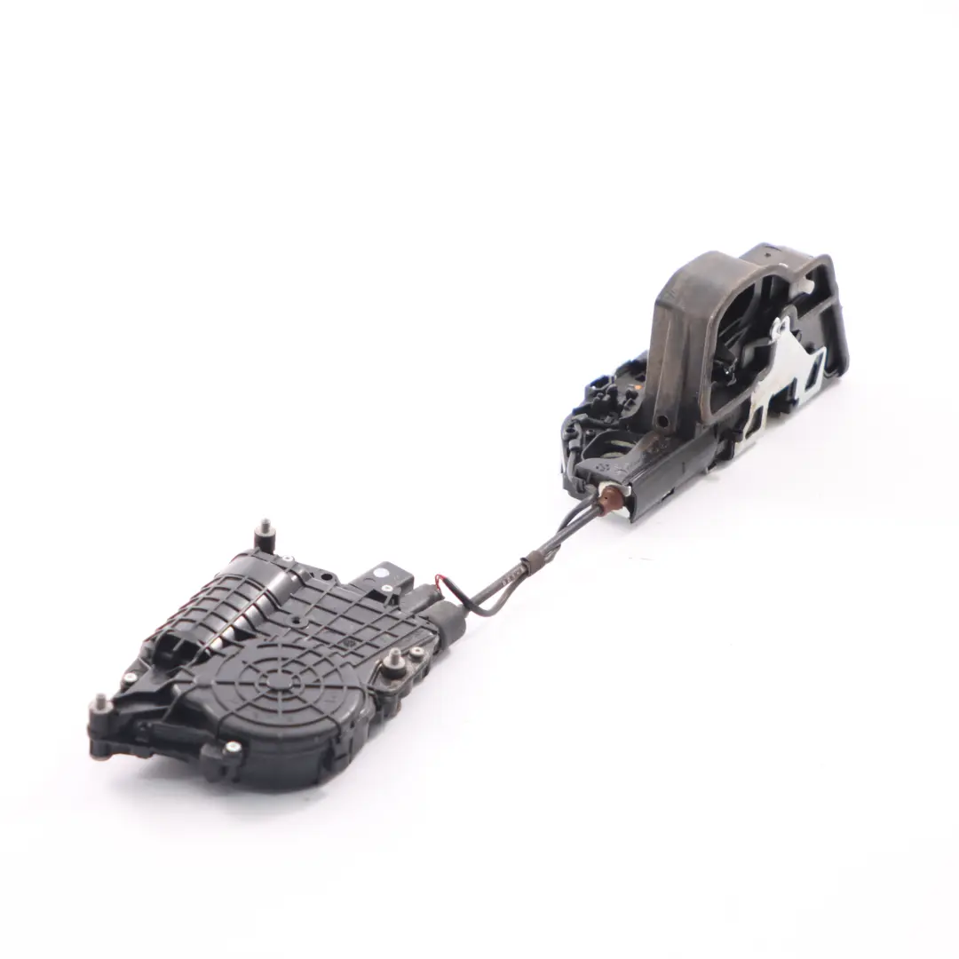 Zamek Drzwi Tylny Prawy Kompletny Miękkiego Zamykania do BMW F01 F02 o numerze 7185688 BMW F01 F02 Zamek Drzwi Tylny Prawy Kompletny Miękkiego Zamykania - SKU 7185688 - Numer Części 7185688