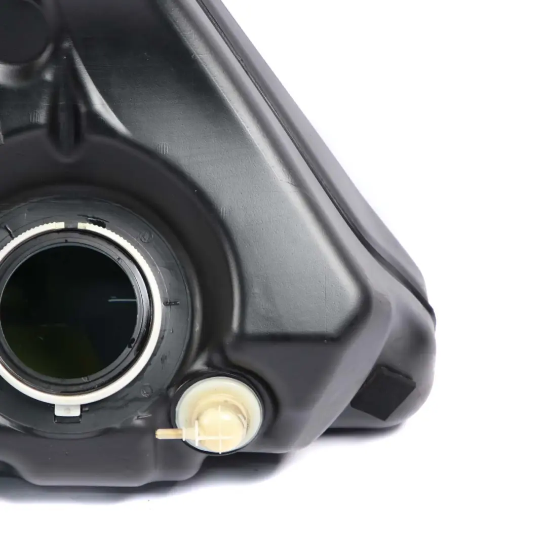 Plastic Bare Fuel Tank Diesel to BMW 6 E63 E64 LCI 635d with Part number 7186086 BMW 6 E63 E64 LCI 635d Plastic Bare Fuel Tank Diesel - SKU 7186086-1 - Part number 7186086