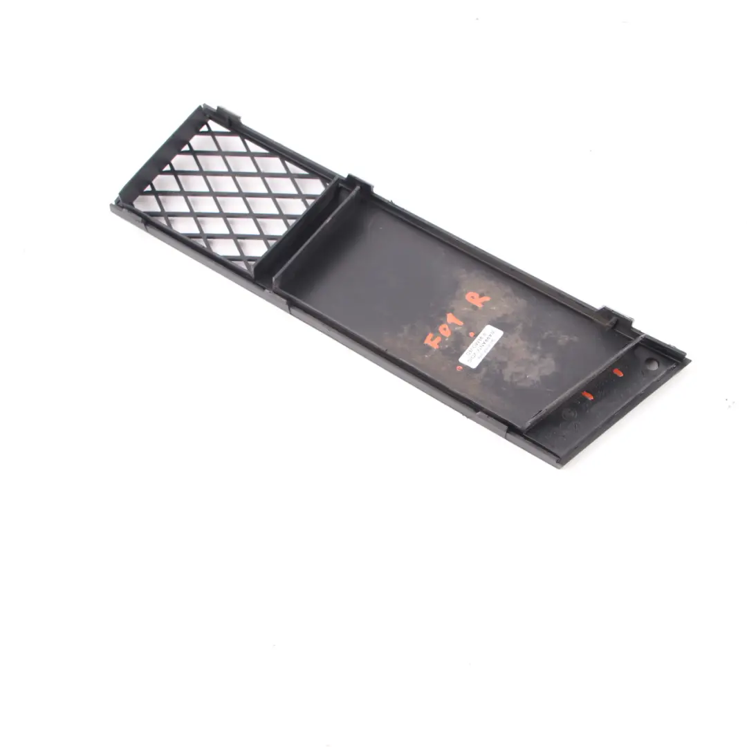 Frontstoßstange Abdeckung Lufteinlass Grill Unten Rechts für BMW F01 mit Teilenummer 7186506 BMW F01 Frontstoßstange Abdeckung Lufteinlass Grill Unten Rechts - SKU 7186506 - Teilenummer 7186506
