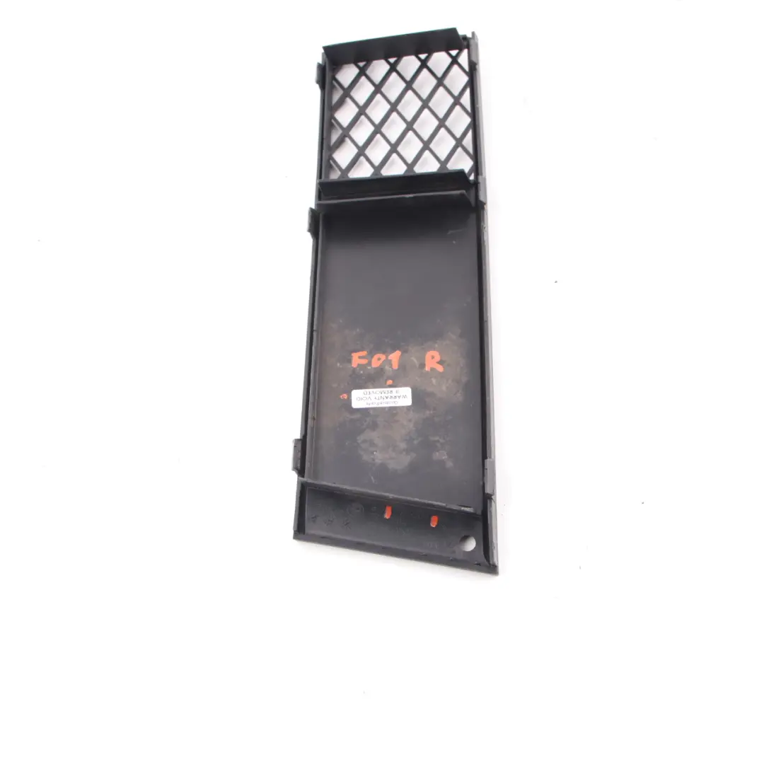 Paraurti Anteriore Griglia Di Aspirazione Inferiore Destra per BMW F01 con numero di parte 7186506 BMW F01 Paraurti Anteriore Griglia Di Aspirazione Inferiore Destra - SKU 7186506 - Numero di parte 7186506