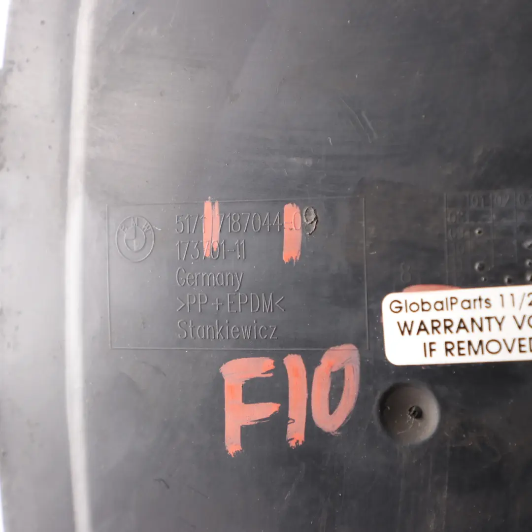 Copertura Passaruota Sezione Anteriore Destra Trim Cap per BMW F10 F11 F13 con numero di parte 7187044 BMW F10 F11 F13 Copertura Passaruota Sezione Anteriore Destra Trim Cap - SKU 7187044 - Numero di parte 7187044