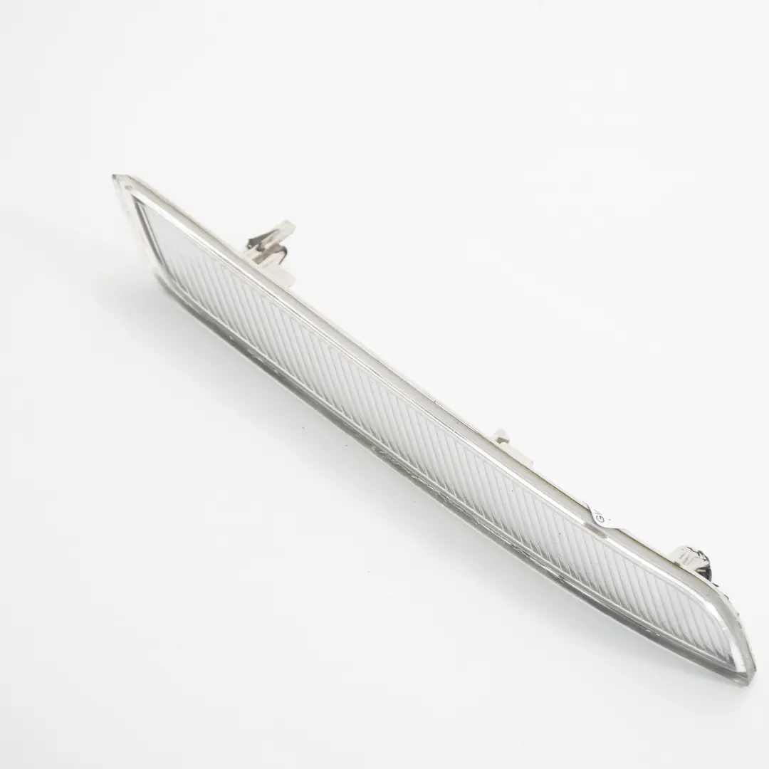 Side Panel Marker Reflector Right to BMW X5 E70 X6 E71 X6 E72 Hybrid with Part number 7187088 BMW X5 E70 X6 E71 X6 E72 Hybrid Side Panel Marker Reflector Right - SKU 7187088 - Part number 7187088