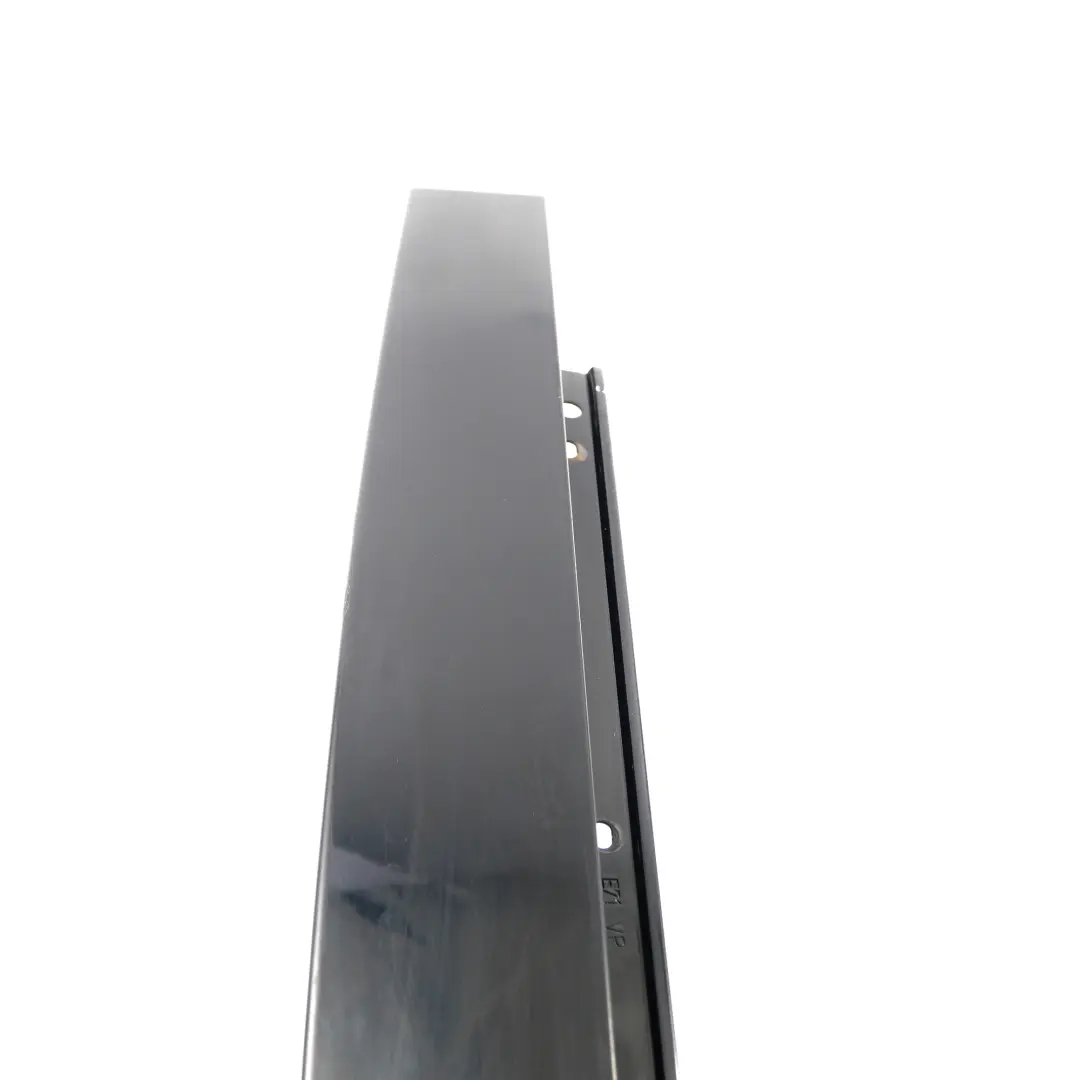 BMW X6 E71 Acabado Ventana Pilar B Puerta Delantera Derecha Alto Brillo - SKU 7187202 - Número de pieza 7187202