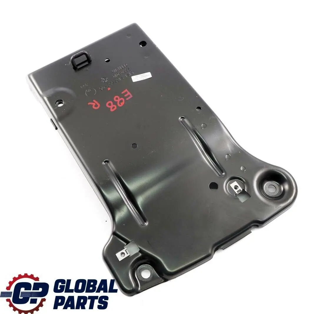 BMW 1 Series E88 Cabrio Rollover Protection Cargo Guard Plate Right O/S - SKU 7187482 - Part number 7187482