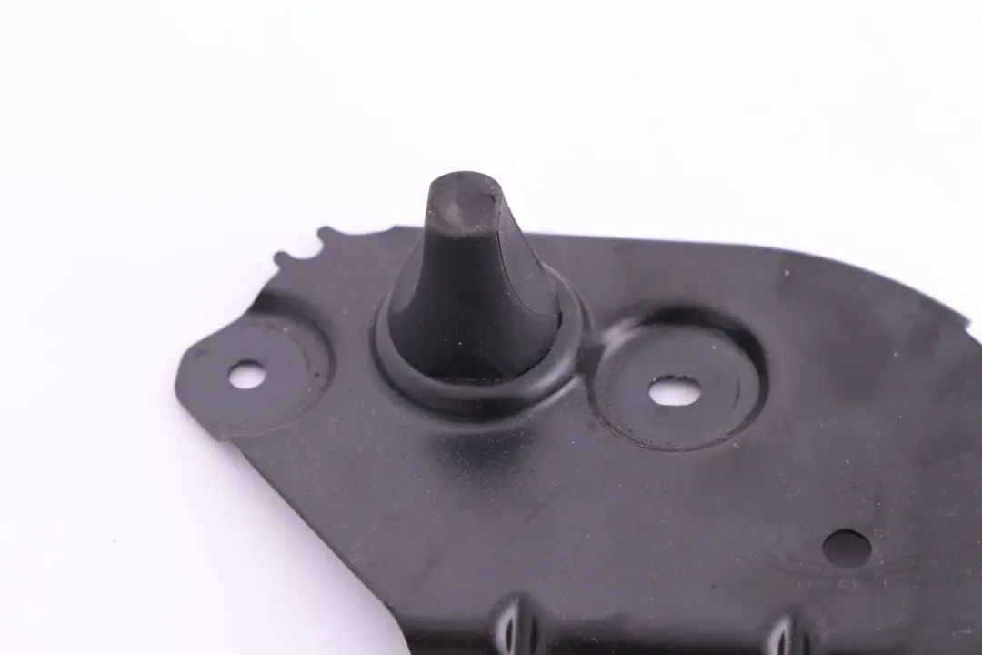 Support Bracket Tension Bar Right O/S to BMW 1 Series E88 Cabrio with Part number 7187640 BMW 1 Series E88 Cabrio Support Bracket Tension Bar Right O/S - SKU 7187640 - Part number 7187640