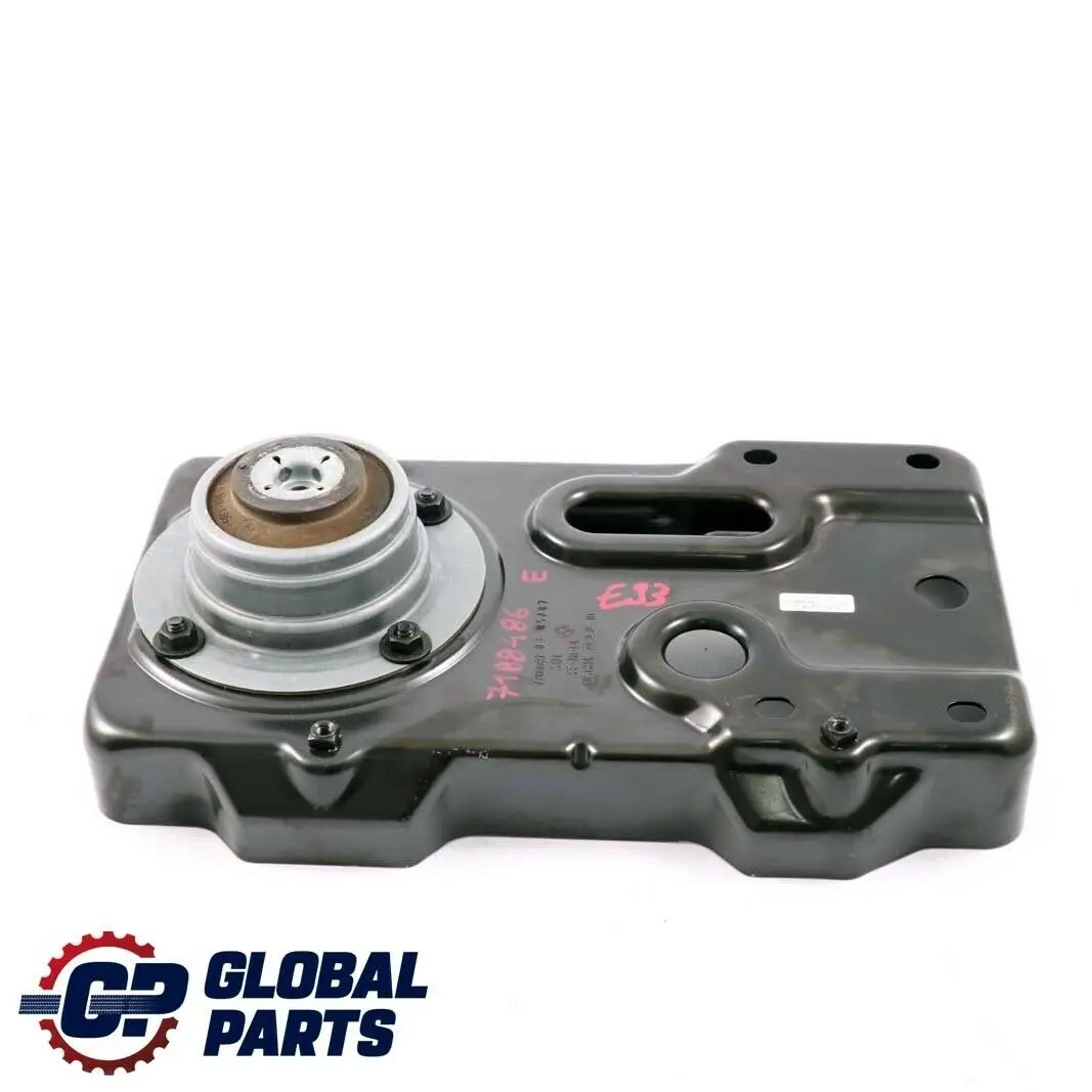 Schwingungstilger Supporto Batteria per BMW E93 LCI Cabrio con numero di parte 7188481 BMW E93 LCI Cabrio Schwingungstilger Supporto Batteria - SKU 7188486 - Numero di parte 7188481