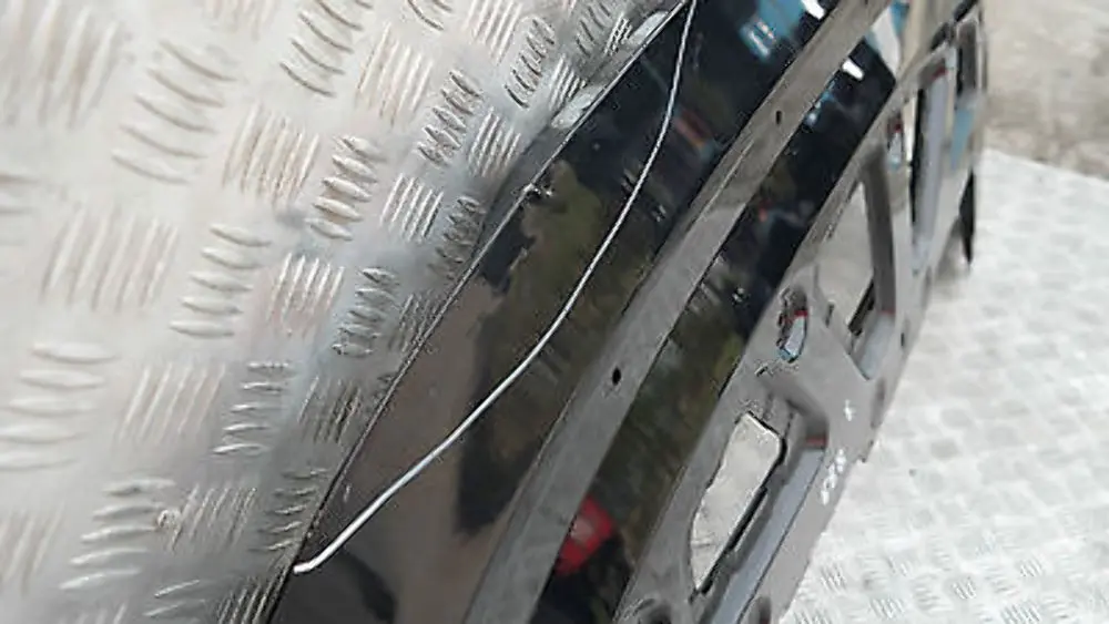 Pokrywa osłona przykrycie dachu do BMW E88 o numerze 41007188729 BMW E88 Pokrywa osłona przykrycie dachu - SKU 7188729 - Numer Części 41007188729