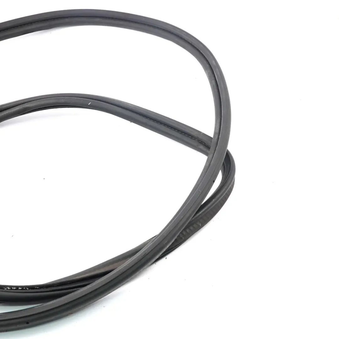 BMW E81 Trunk Lid Tailgate Boot Sealing Gasket Seal - SKU 7190345 - Número de pieza 7190346