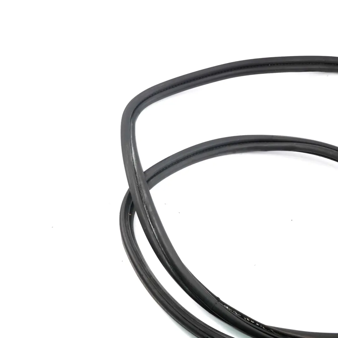 BMW E81 Trunk Lid Tailgate Boot Sealing Gasket Seal - SKU 7190345 - Número de pieza 7190346