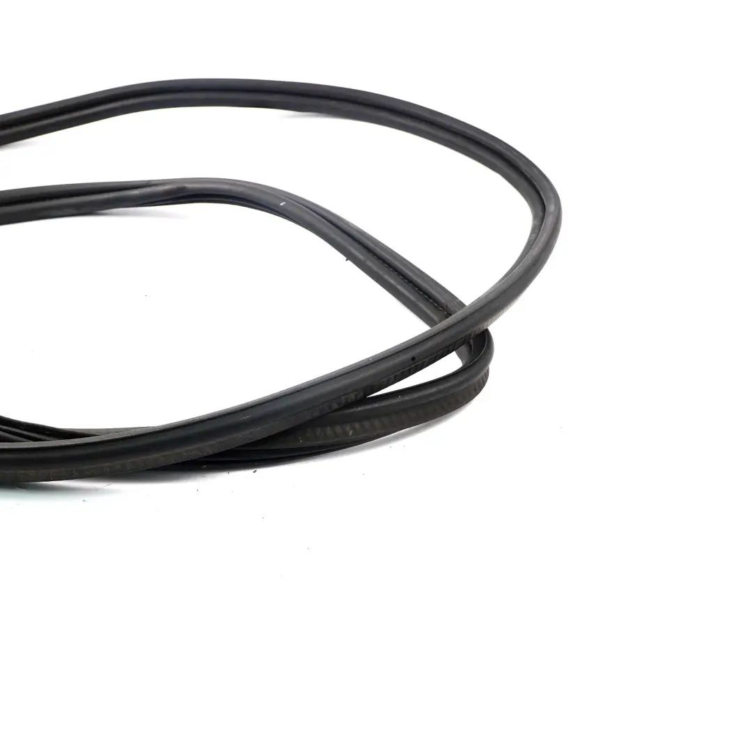 BMW E81 Trunk Lid Tailgate Boot Sealing Gasket Seal - SKU 7190345 - Número de pieza 7190346