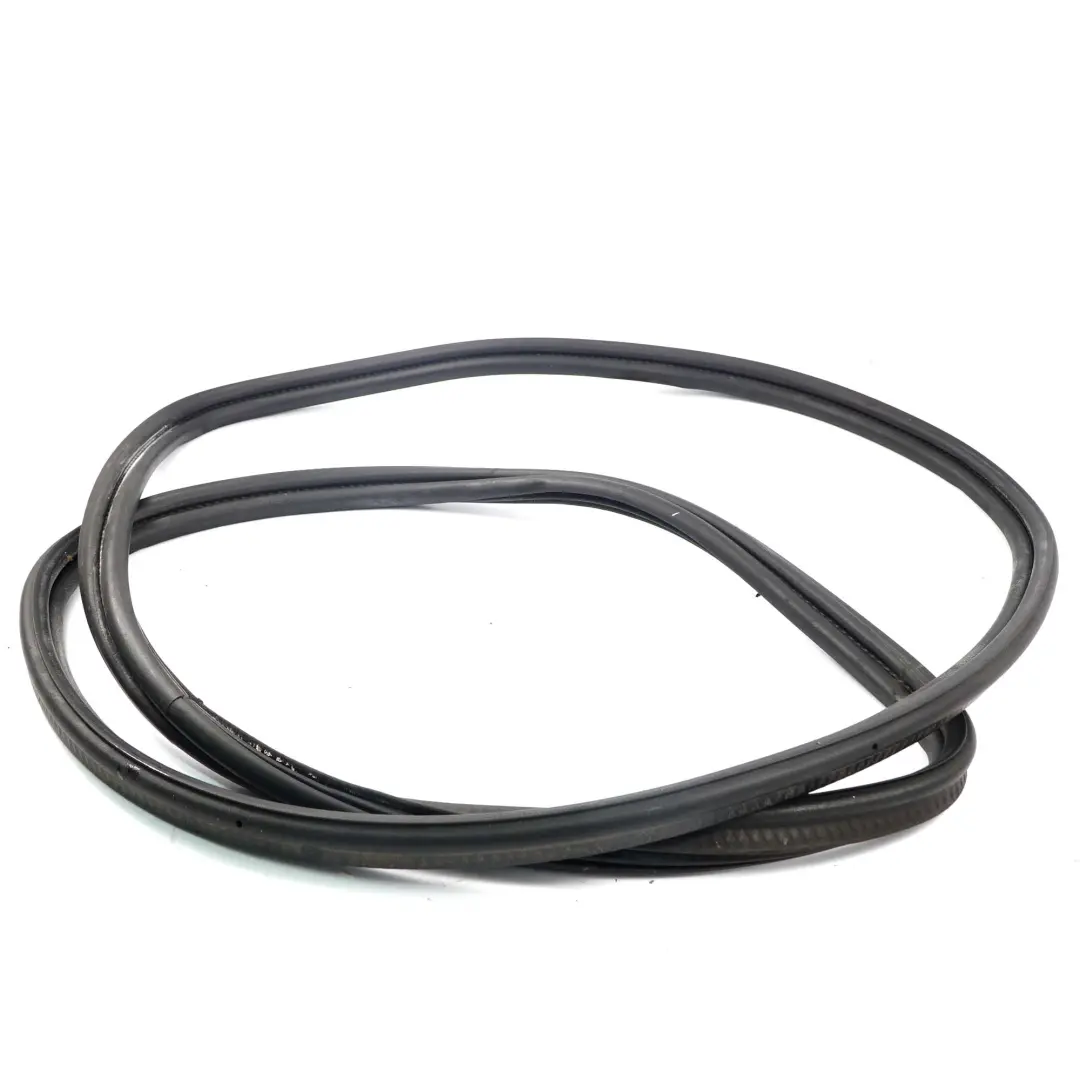 BMW E81 Trunk Lid Tailgate Boot Sealing Gasket Seal - SKU 7190345 - Número de pieza 7190346