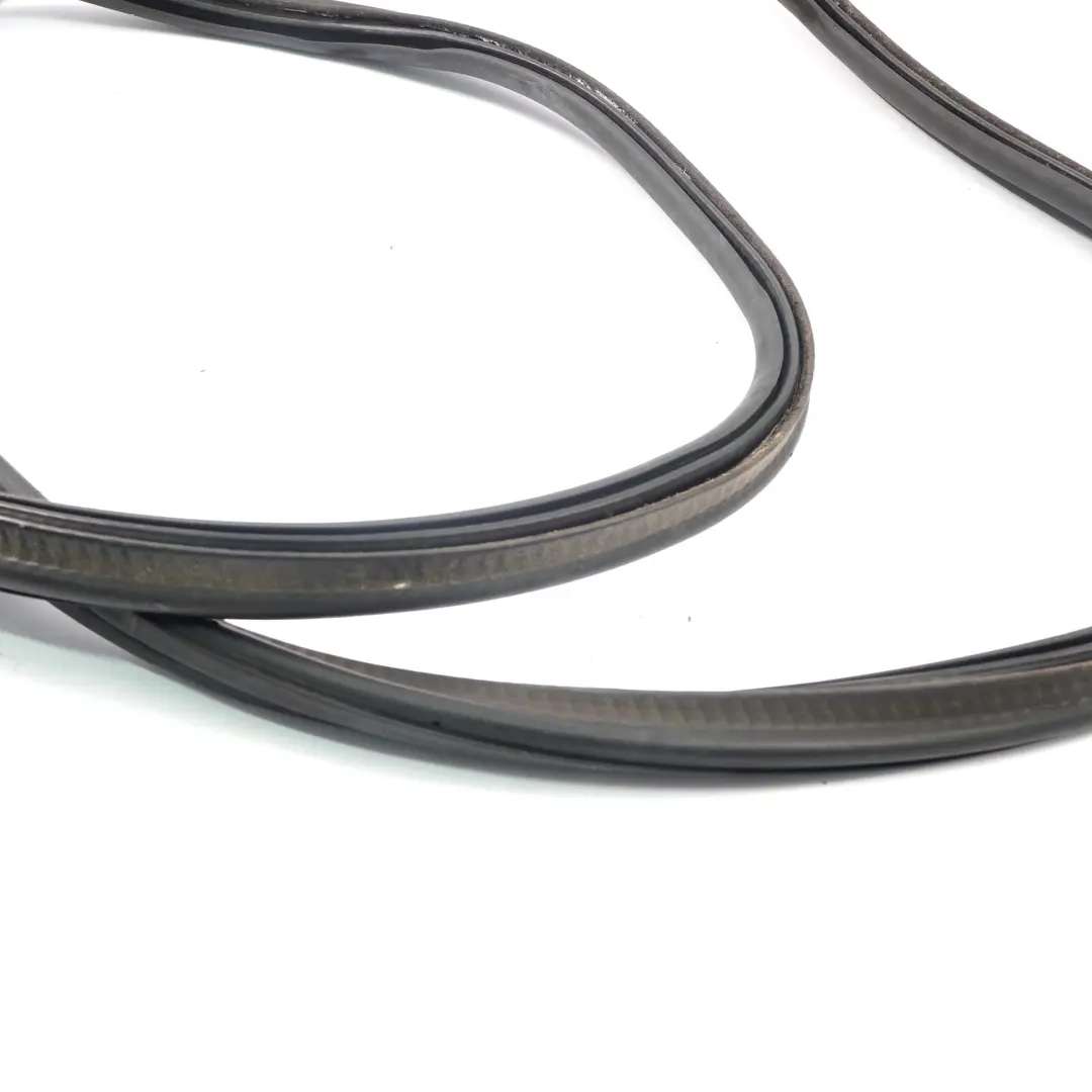 BMW E81 Trunk Lid Tailgate Boot Sealing Gasket Seal - SKU 7190345 - Número de pieza 7190346