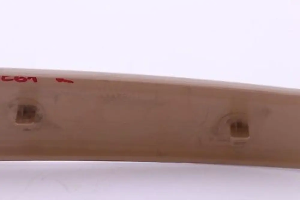 Verkleidung Heckklappe Rechts Seitl.Innen Beige für BMW 5 er E61 E61N mit Teilenummer 7190864 BMW 5 er E61 E61N Verkleidung Heckklappe Rechts Seitl.Innen Beige - SKU 7190864 - Teilenummer 7190864