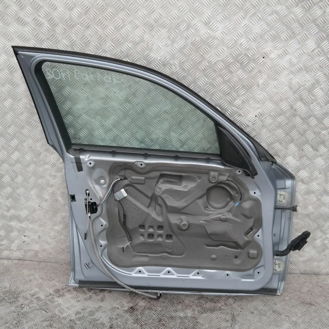 Fahrerseite Tür vorne links Quarzblau Blau Metallic für BMW 1 er E87 E87 LCI mit Teilenummer 41517191011 BMW 1 er E87 E87 LCI Fahrerseite Tür vorne links Quarzblau Blau Metallic - SKU 7191011-QB5 - Teilenummer 41517191011