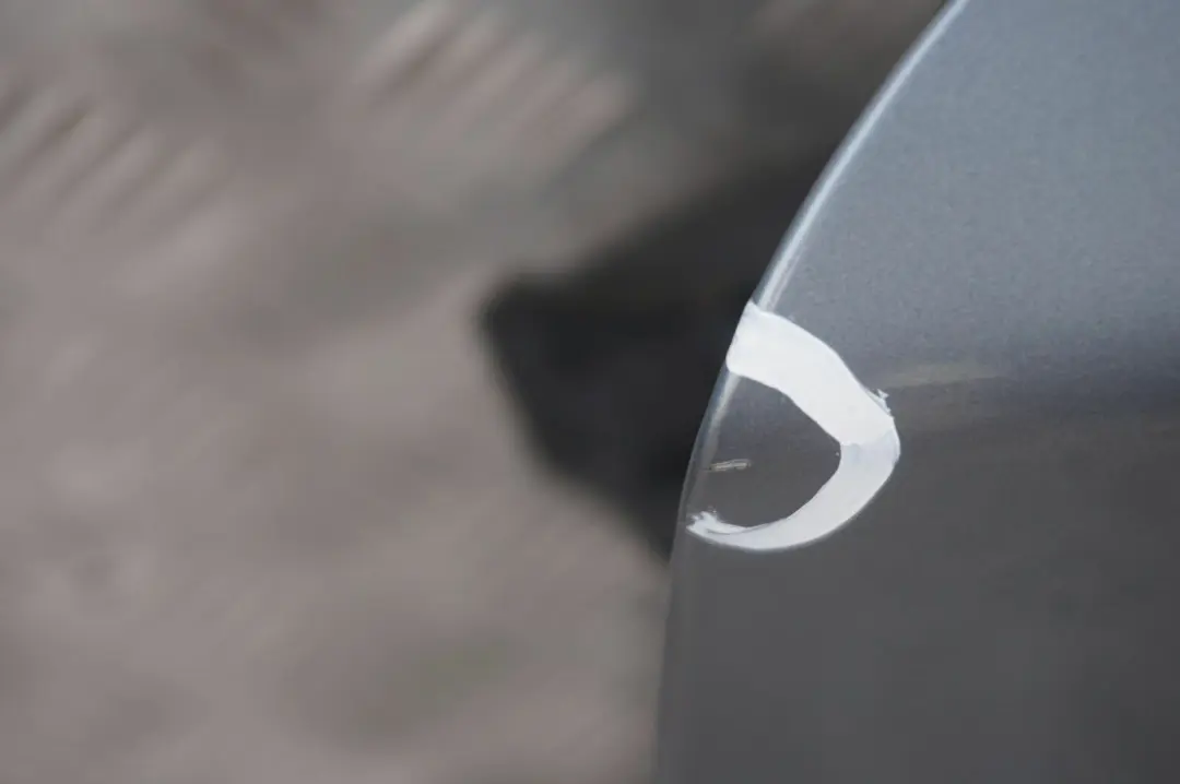 Puerta Delantera Izquierda Quarzblau Blau Blue Metallic - A18 para BMW E87 E87N con número de pieza 7191011 BMW E87 E87N Puerta Delantera Izquierda Quarzblau Blau Blue Metallic - A18 - SKU 7191011-QB9 - Número de pieza 7191011