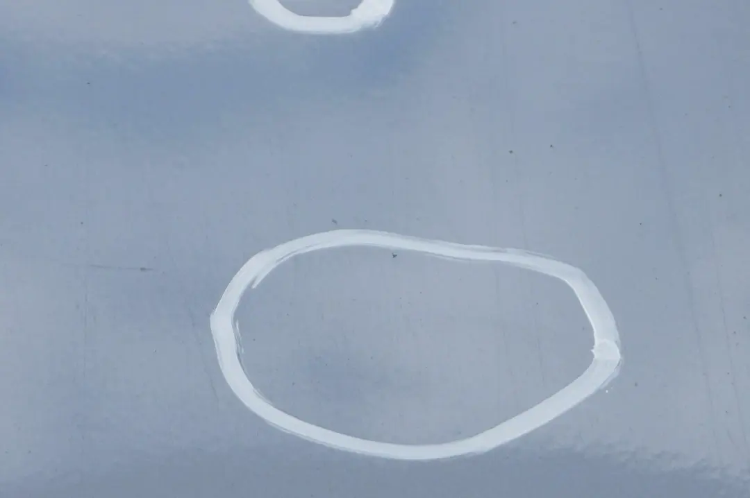 Porta anteriore sinistra Quarzblau Blu Metallico - A18 per BMW 9 E87 con numero di parte 7191011 BMW 9 E87 Porta anteriore sinistra Quarzblau Blu Metallico - A18 - SKU 7191011-QB9 - Numero di parte 7191011