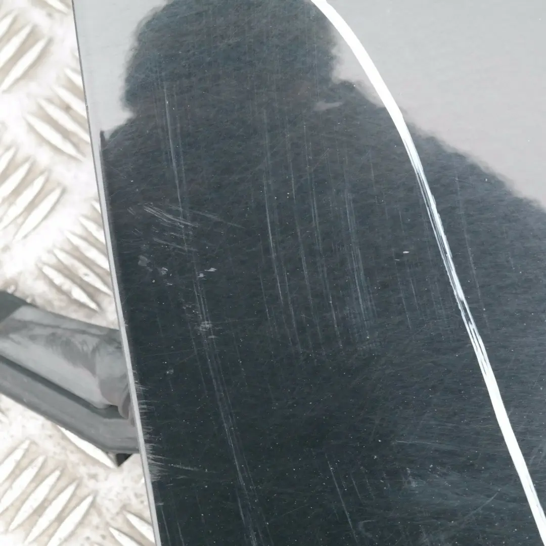 Cote Conducteur Porte avant Gauche Noir 2 pour BMW E87 LCI à propos du numéro de pièce 7191011 BMW E87 LCI Cote Conducteur Porte avant Gauche Noir 2 - SKU 7191011-SCH1 - Numéro de pièce 7191011