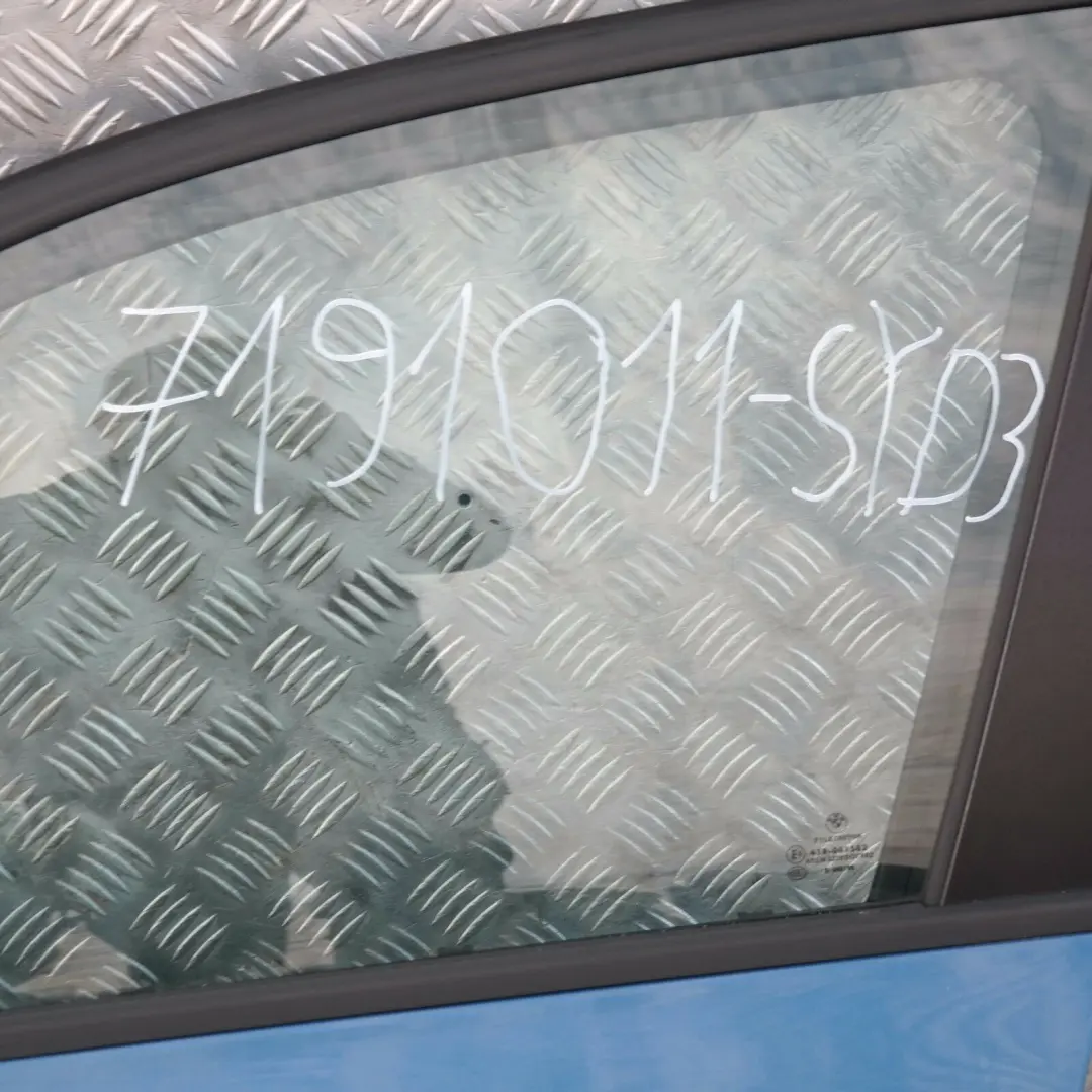 drzwi lewe przednie przód Sydney Blau A19 do BMW E87 o numerze 7191011 BMW E87 drzwi lewe przednie przód Sydney Blau A19 - SKU 7191011-SYD3 - Numer Części 7191011