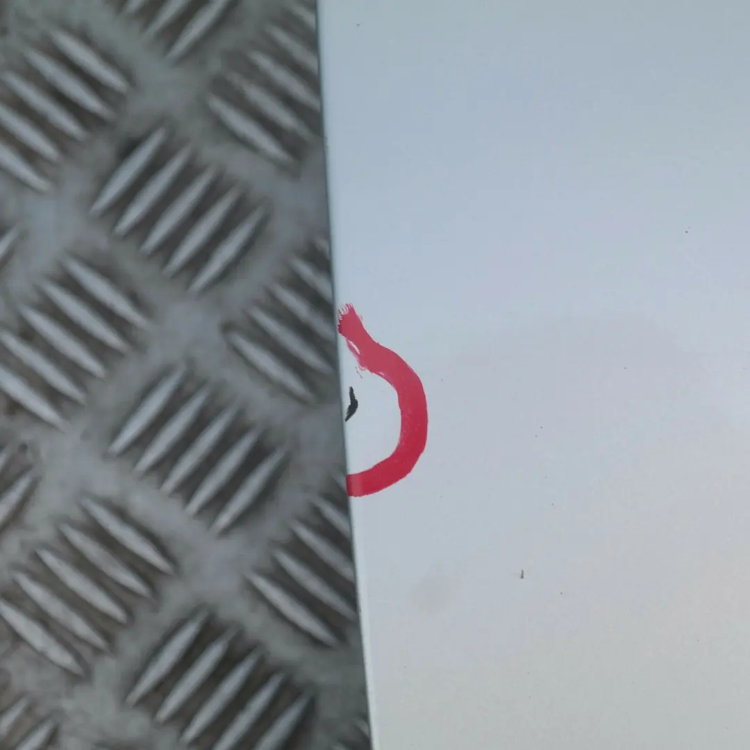 Cote Conducteur Porte avant Gauche Argent Titane Metallise 354 pour BMW E87 LCI à propos du numéro de pièce 7191011 BMW E87 LCI Cote Conducteur Porte avant Gauche Argent Titane Metallise 354 - SKU 7191011-TS11 - Numéro de pièce 7191011