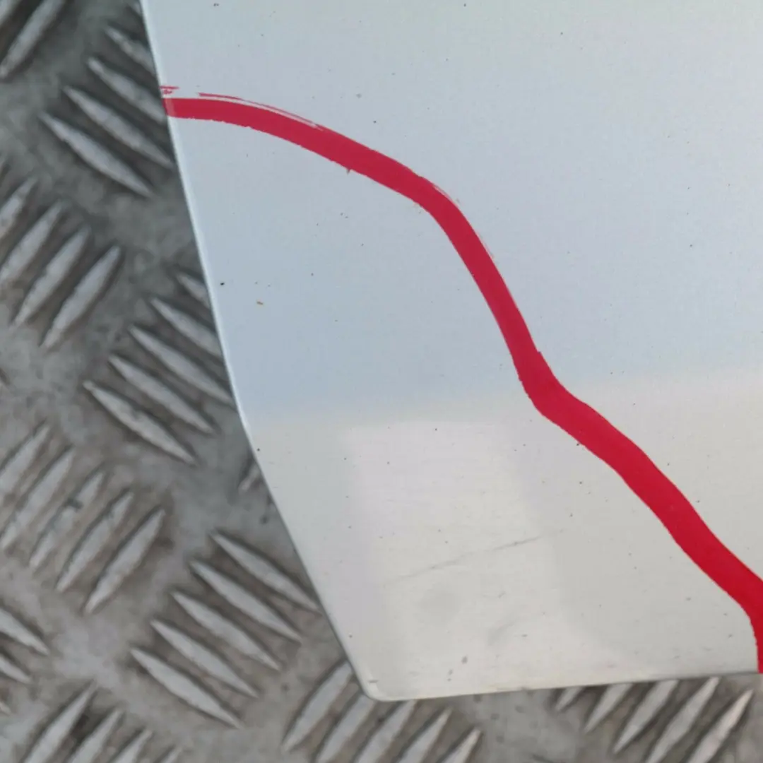 Puerta Delantera Izquierda Titansilber Silber Silver Metallic 354 para BMW E87 E87N con número de pieza 7191011 BMW E87 E87N Puerta Delantera Izquierda Titansilber Silber Silver Metallic 354 - SKU 7191011-TS11 - Número de pieza 7191011