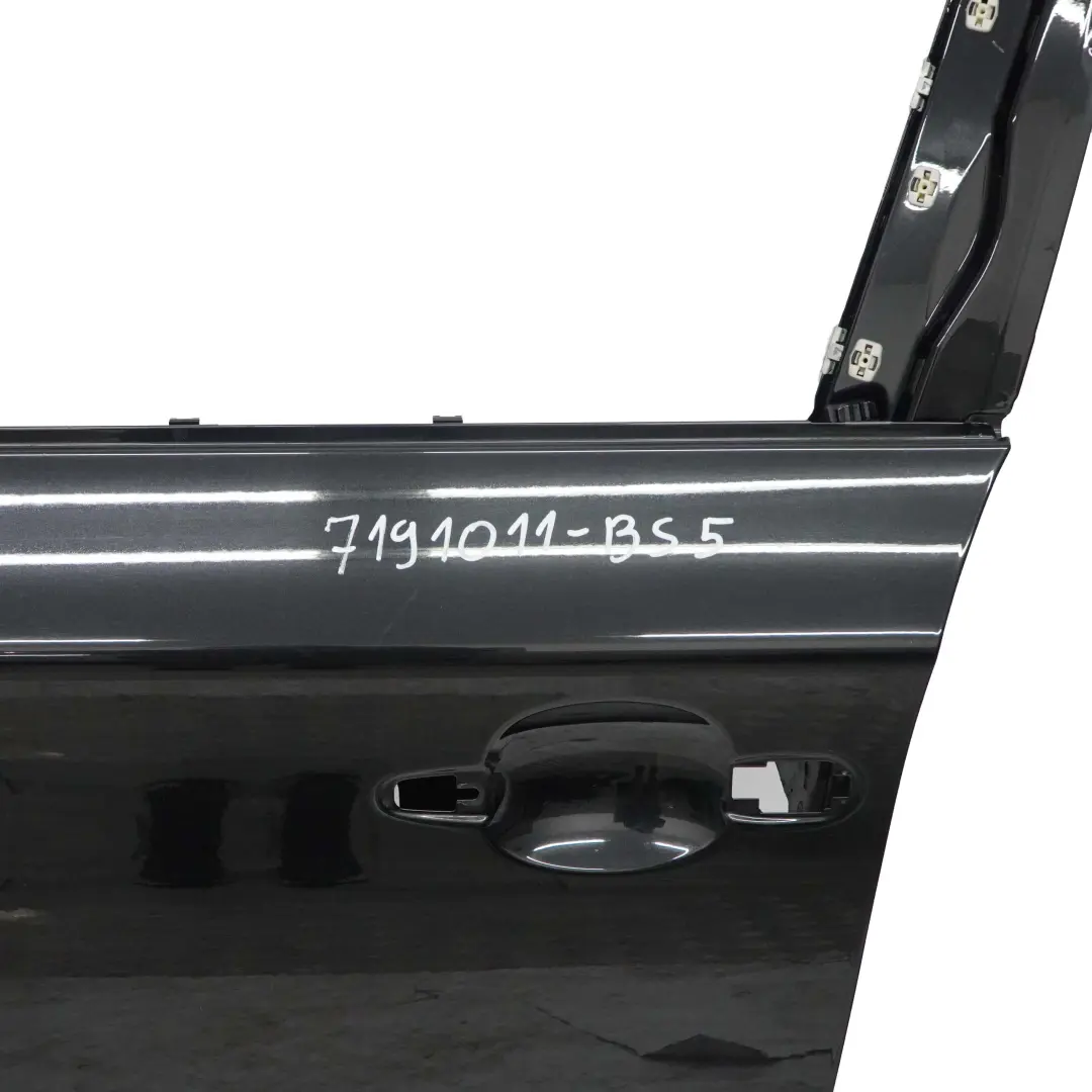 Tür Vorne Links Black Sapphire Metallic - 475 für BMW E87 mit Teilenummer 7191011 BMW E87 Tür Vorne Links Black Sapphire Metallic - 475 - SKU 7191011-BS5 - Teilenummer 7191011