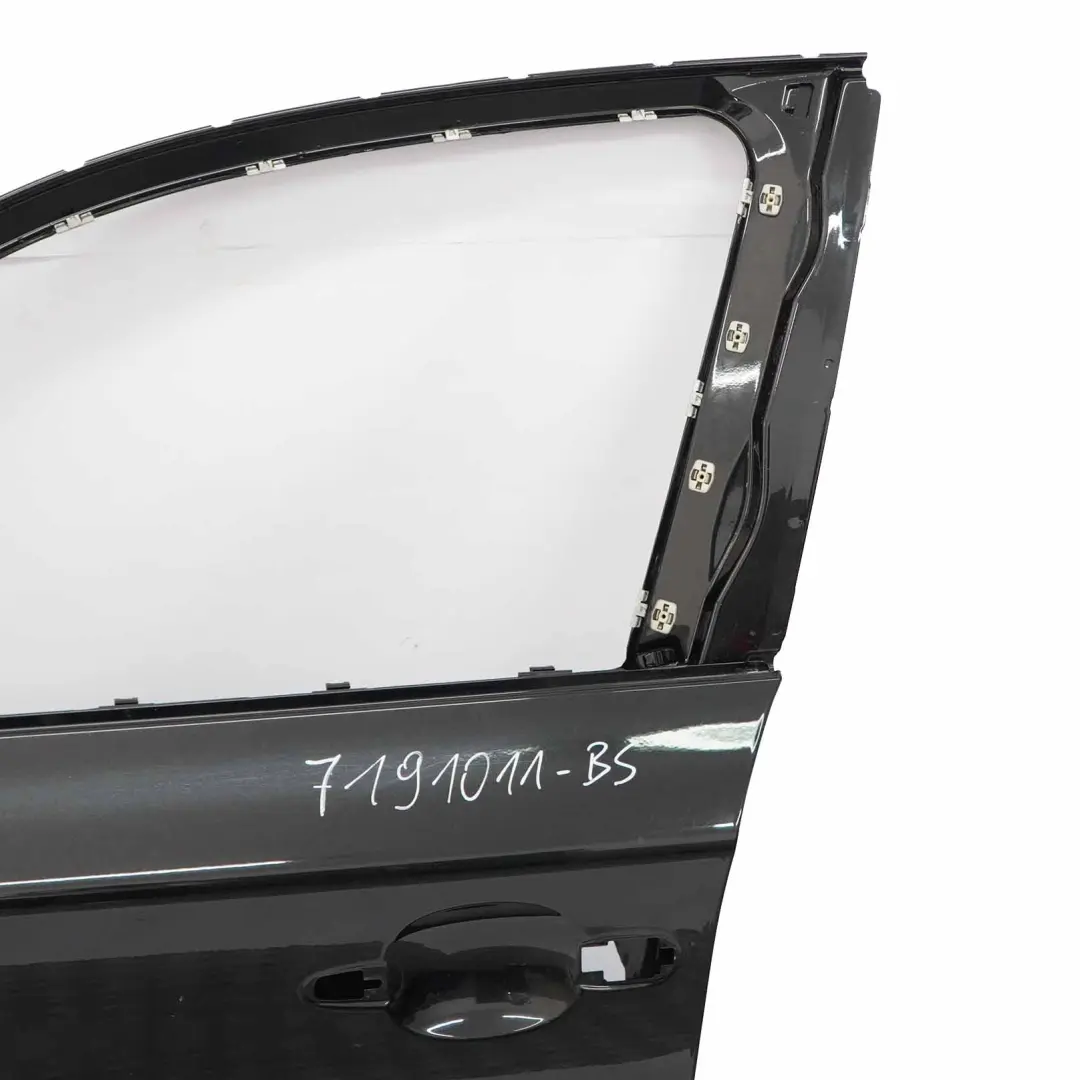 Tür Vorne Links Black Sapphire Schwarz Metallic - 475 für BMW E87 mit Teilenummer 7191011 BMW E87 Tür Vorne Links Black Sapphire Schwarz Metallic - 475 - SKU 7191011-BS - Teilenummer 7191011