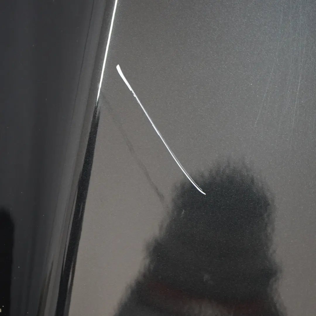 Porta Anteriore Sinistra Black Sapphire Negro Metallic - 354 per BMW E87 con numero di parte 7191011 BMW E87 Porta Anteriore Sinistra Black Sapphire Negro Metallic - 354 - SKU 7191011-BS - Numero di parte 7191011