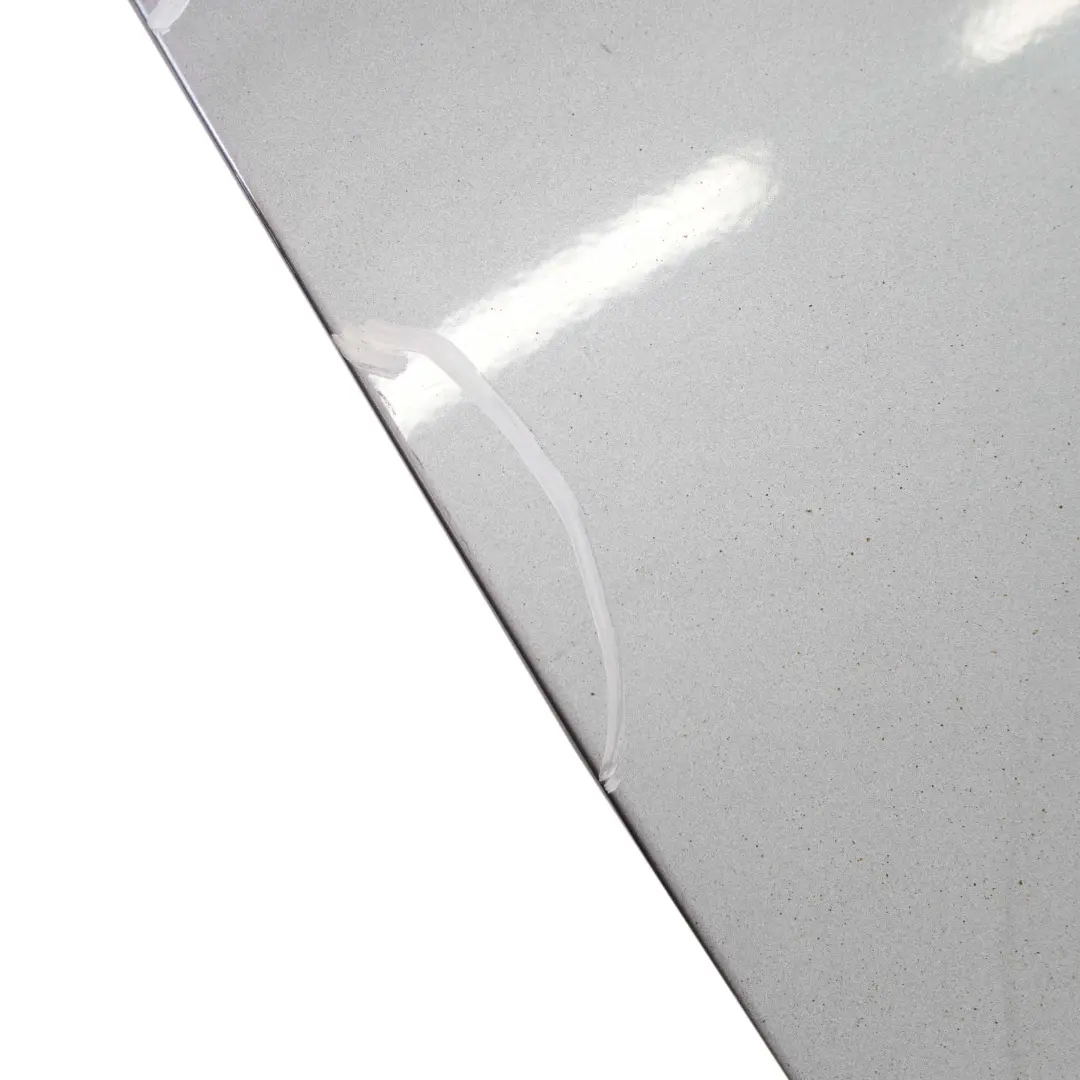 Porta anteriore sinistra Quarzblau Blu Metallico - A18 per BMW E87 con numero di parte 7191011 BMW E87 Porta anteriore sinistra Quarzblau Blu Metallico - A18 - SKU 7191011-QB1 - Numero di parte 7191011