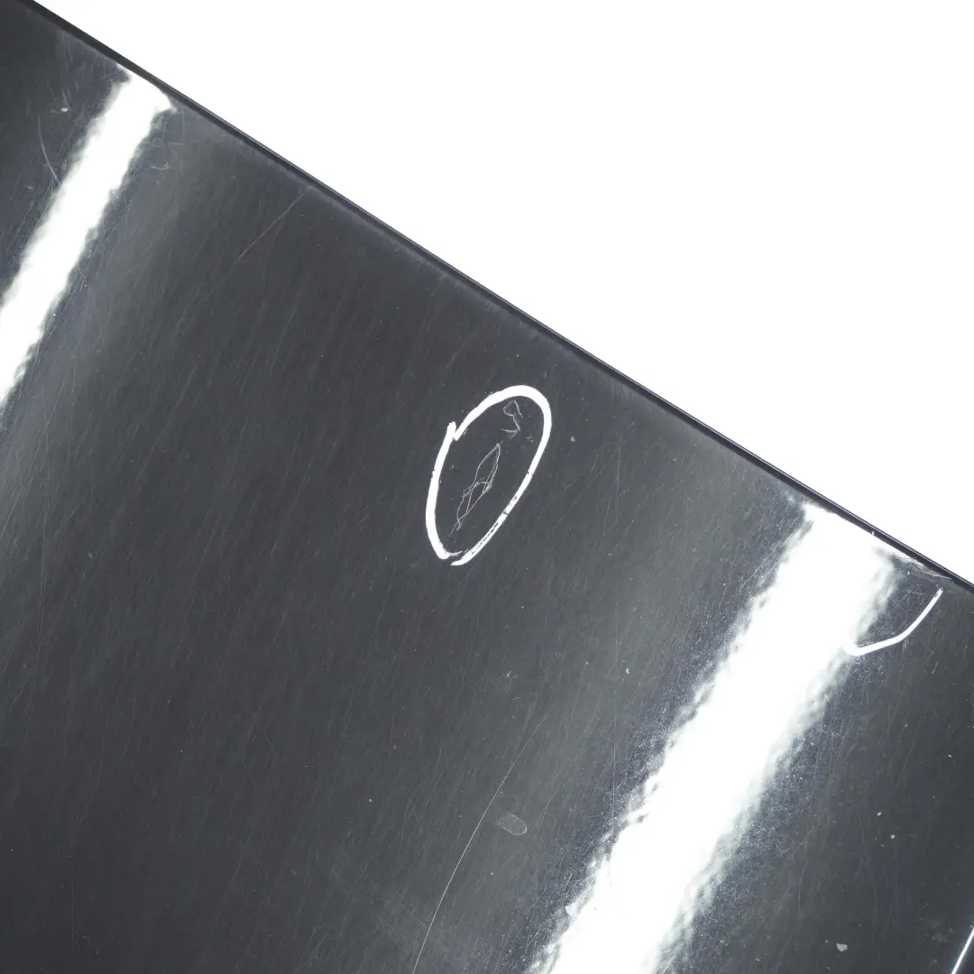 Porta anteriore sinistra Nero Schwarz 2 - 668 per BMW E87 con numero di parte 7191011 BMW E87 Porta anteriore sinistra Nero Schwarz 2 - 668 - SKU 7191011-SCH5 - Numero di parte 7191011