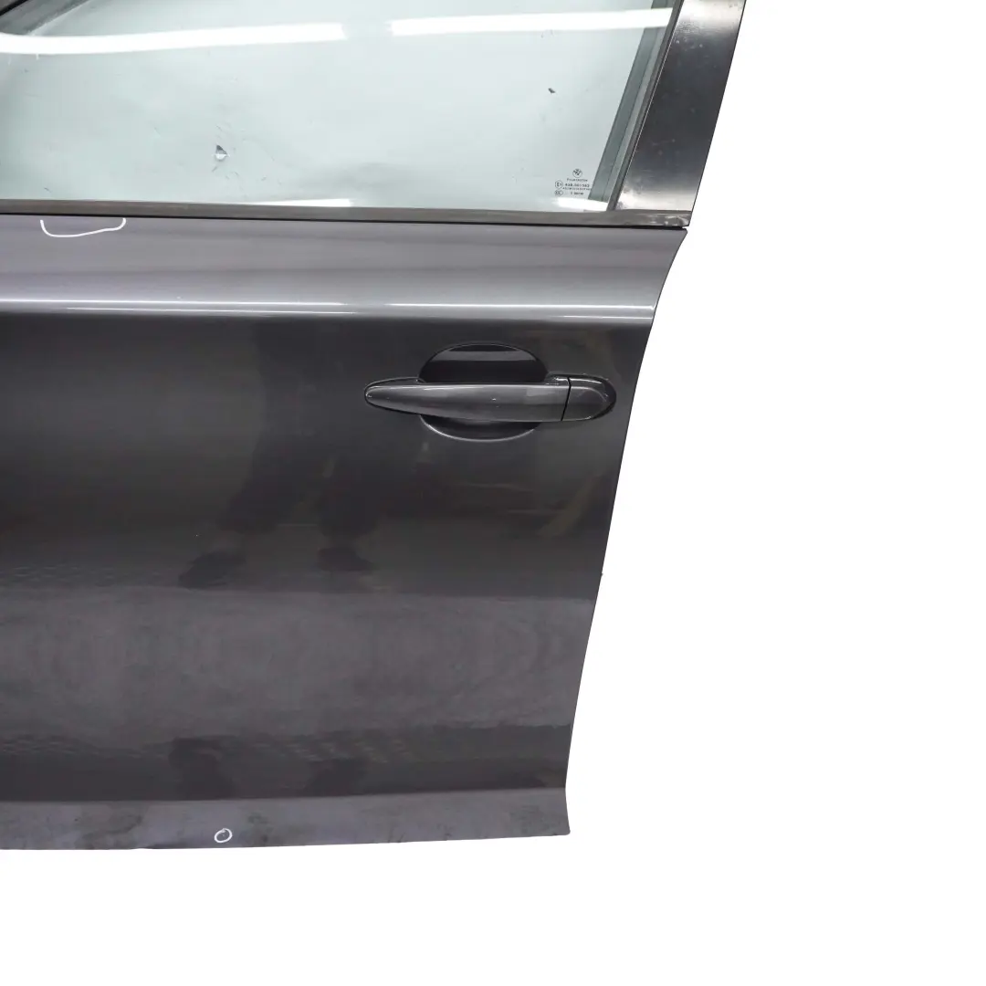 Reihe E87 Tür Vorne Links Sparkling Graphit Metallic - A22 für BMW 1 mit Teilenummer 7191011 BMW 1 Reihe E87 Tür Vorne Links Sparkling Graphit Metallic - A22 - SKU 7191011-SG1 - Teilenummer 7191011
