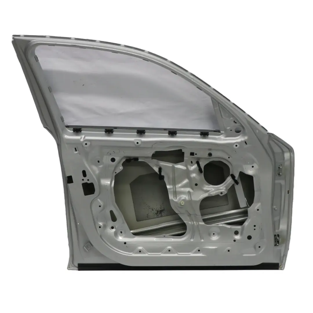 Door Front Left N/S Titansilber Titan Silver Metallic - 354 to BMW E87 with Part number 7191011 BMW E87 Door Front Left N/S Titansilber Titan Silver Metallic - 354 - SKU 7191011-TS3 - Part number 7191011
