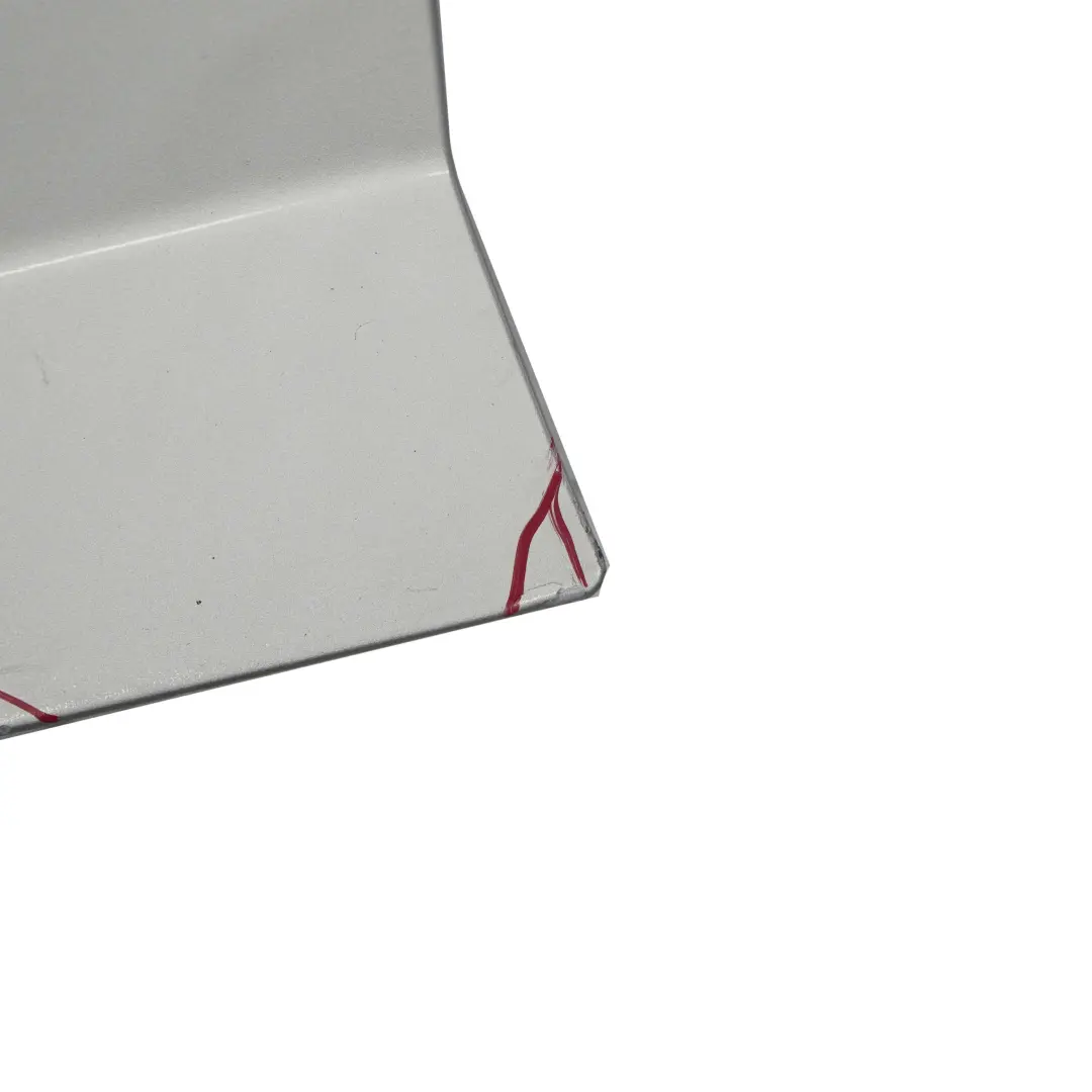 Porta anteriore sinistra Titansilber Argento Metallico - 354 per BMW E87 con numero di parte 7191011 BMW E87 Porta anteriore sinistra Titansilber Argento Metallico - 354 - SKU 7191011-TS4 - Numero di parte 7191011