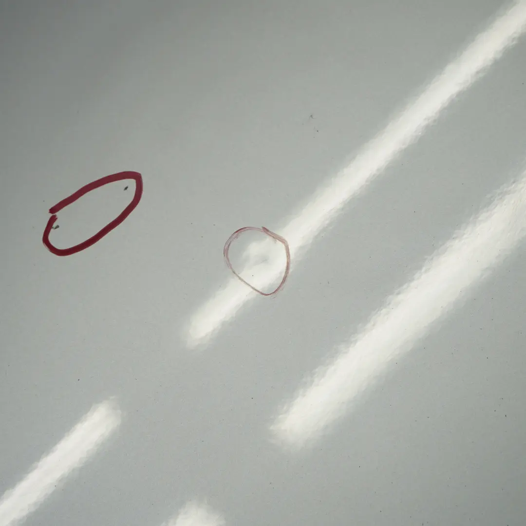 Porta anteriore sinistra Titansilber Argento Metallico - 354 per BMW E87 con numero di parte 7191011 BMW E87 Porta anteriore sinistra Titansilber Argento Metallico - 354 - SKU 7191011-TS5 - Numero di parte 7191011