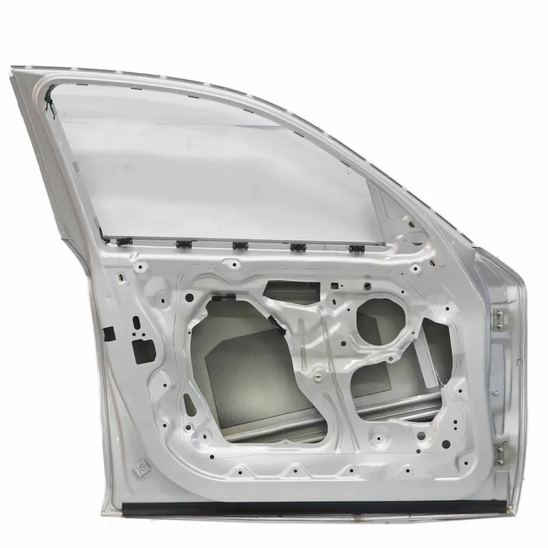 BMW E87 Tür Vorne Links Titansilber Titan Silber Silver - 354 - SKU 7191011-TS9 - Teilenummer 7191011