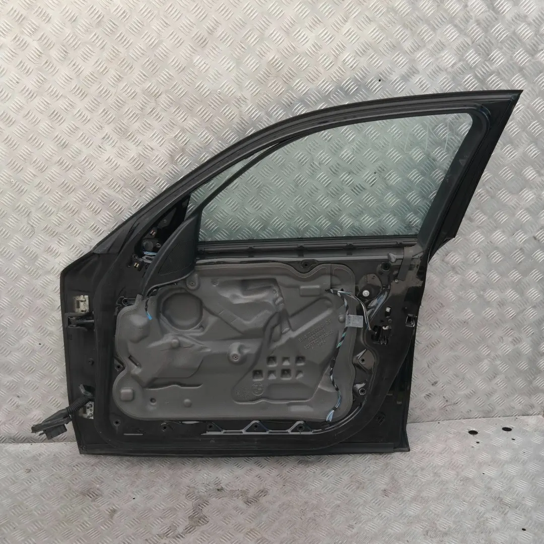 drzwi prawe przednie black saphire 475 do BMW 1 E87 o numerze 7191012 BMW 1 E87 drzwi prawe przednie black saphire 475 - SKU 7191012-BS17 - Numer Części 7191012