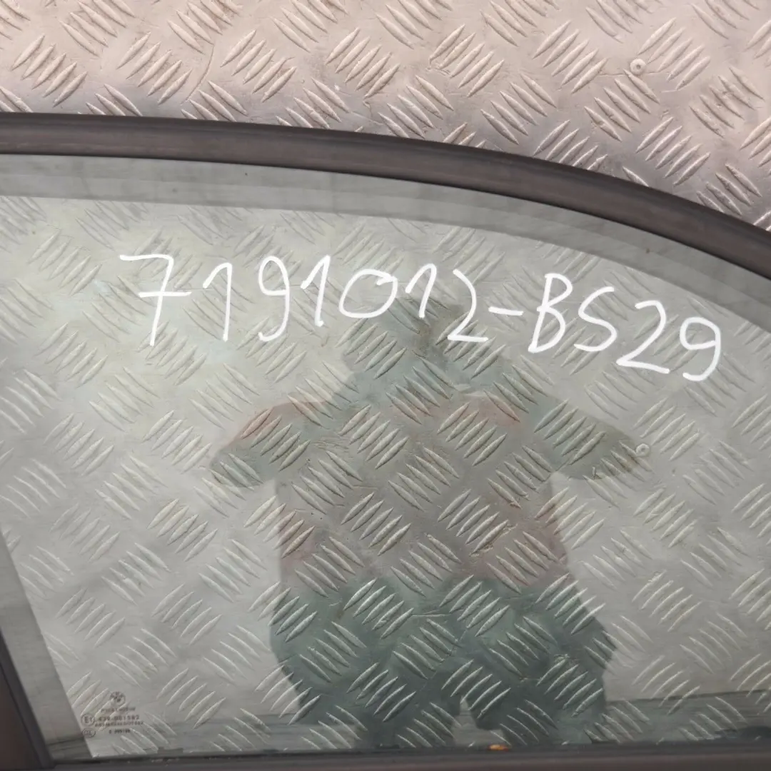 drzwi prawe przednie black saphire 475 do BMW E87 o numerze 7191012 BMW E87 drzwi prawe przednie black saphire 475 - SKU 7191012-BS29 - Numer Części 7191012